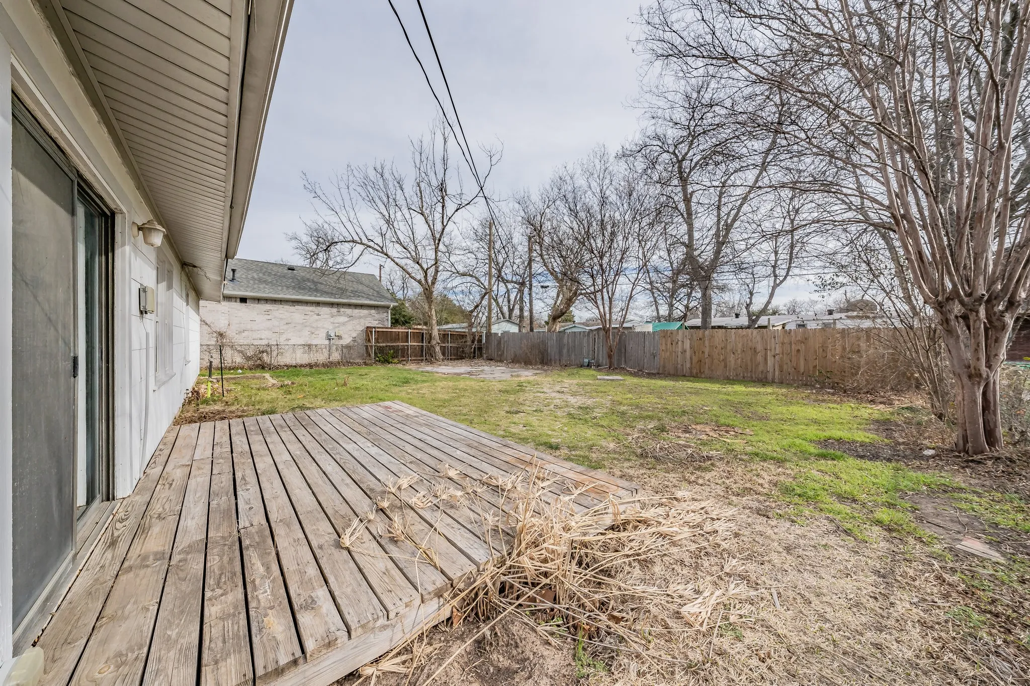 Single Family Residence For Rent in Tarrant County , 5805 Aton Avenue, Westworth Village, Texas 76114, 3 Bedroom, 2 Bathroom, Garage spaces, 1,128 Sqft, built in 1955, mls#21338823, Real Estate Agent in Westworth Village, Homes For Rent in Tarrant county, Homes For Rent in Westworth Village, Realtor in Westworth Village Texas, Real Estate Brokerage Independent Realty Texas, Luminita Cordes Realtor