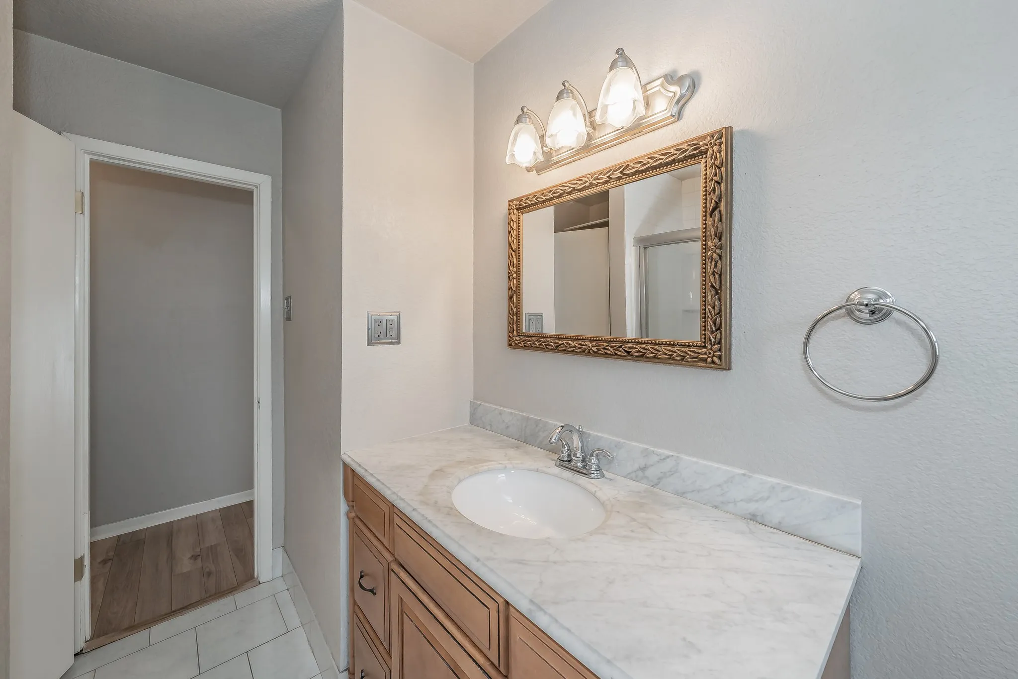 Single Family Residence For Rent in Tarrant County , 5805 Aton Avenue, Westworth Village, Texas 76114, 3 Bedroom, 2 Bathroom, Garage spaces, 1,128 Sqft, built in 1955, mls#21338823, Real Estate Agent in Westworth Village, Homes For Rent in Tarrant county, Homes For Rent in Westworth Village, Realtor in Westworth Village Texas, Real Estate Brokerage Independent Realty Texas, Luminita Cordes Realtor
