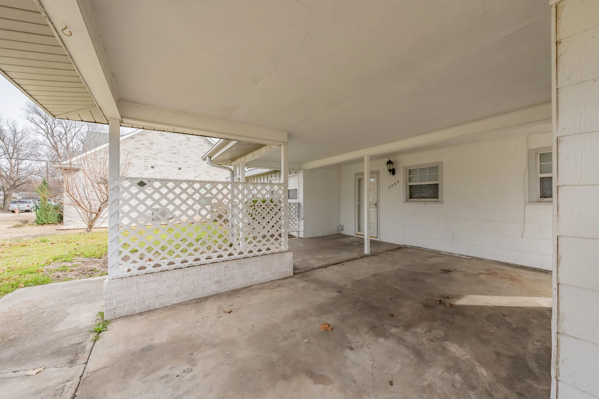 Single Family Residence For Rent in Tarrant County , 5805 Aton Avenue, Westworth Village, Texas 76114, 3 Bedroom, 2 Bathroom, Garage spaces, 1,128 Sqft, built in 1955, mls#21338823, Real Estate Agent in Westworth Village, Homes For Rent in Tarrant county, Homes For Rent in Westworth Village, Realtor in Westworth Village Texas, Real Estate Brokerage Independent Realty Texas, Luminita Cordes Realtor
