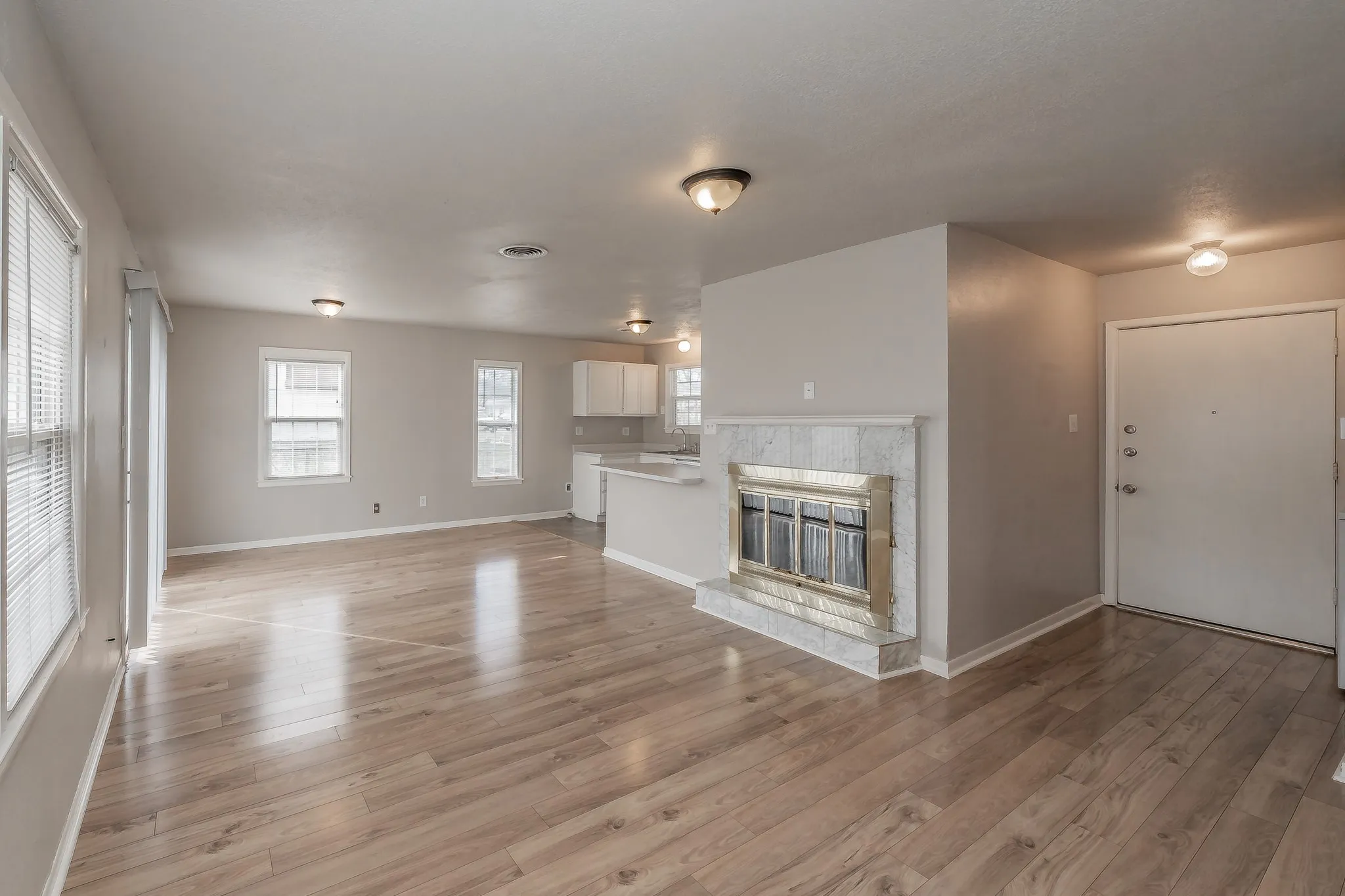 Single Family Residence For Rent in Tarrant County , 5805 Aton Avenue, Westworth Village, Texas 76114, 3 Bedroom, 2 Bathroom, Garage spaces, 1,128 Sqft, built in 1955, mls#21338823, Real Estate Agent in Westworth Village, Homes For Rent in Tarrant county, Homes For Rent in Westworth Village, Realtor in Westworth Village Texas, Real Estate Brokerage Independent Realty Texas, Luminita Cordes Realtor