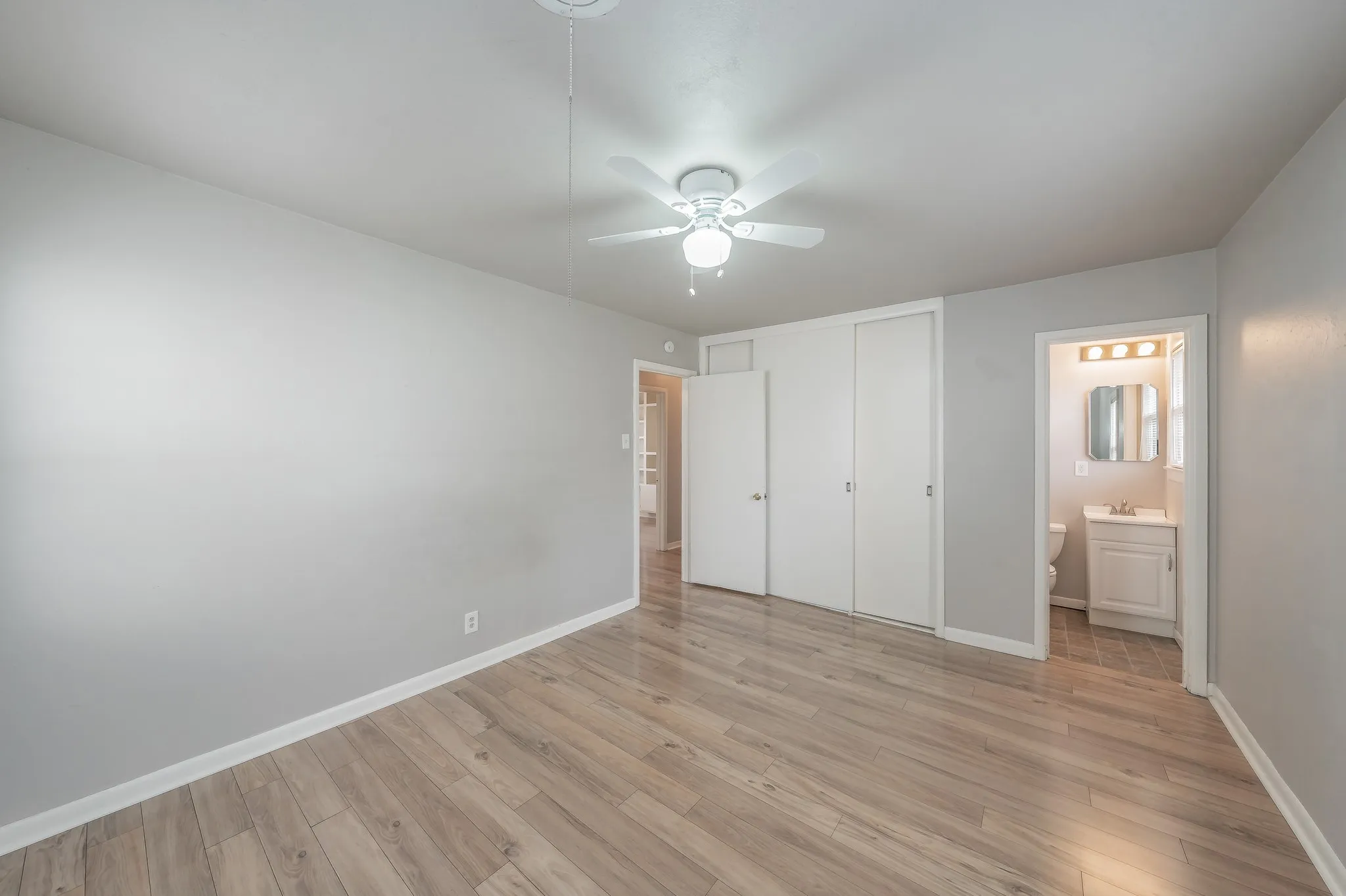 Single Family Residence For Rent in Tarrant County , 5805 Aton Avenue, Westworth Village, Texas 76114, 3 Bedroom, 2 Bathroom, Garage spaces, 1,128 Sqft, built in 1955, mls#21338823, Real Estate Agent in Westworth Village, Homes For Rent in Tarrant county, Homes For Rent in Westworth Village, Realtor in Westworth Village Texas, Real Estate Brokerage Independent Realty Texas, Luminita Cordes Realtor