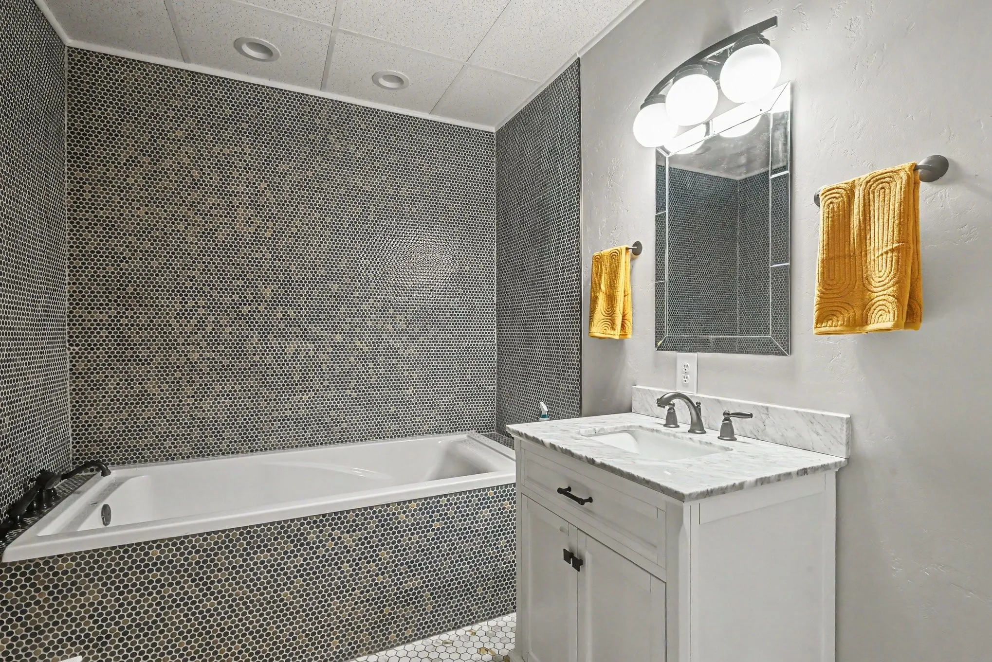 Single Family Residence For Sale in Wise County , 313 S Oak Street, Boyd, Texas 76023, 7 Bedroom, 4 Bathroom, Garage spaces, 3,957 Sqft, built in 1900, mls#21333607, Real Estate Agent in Boyd, Homes For Sale in Wise county, Homes For Sale in Boyd, Realtor in Boyd Texas, Real Estate Brokerage Independent Realty Texas, Luminita Cordes Realtor