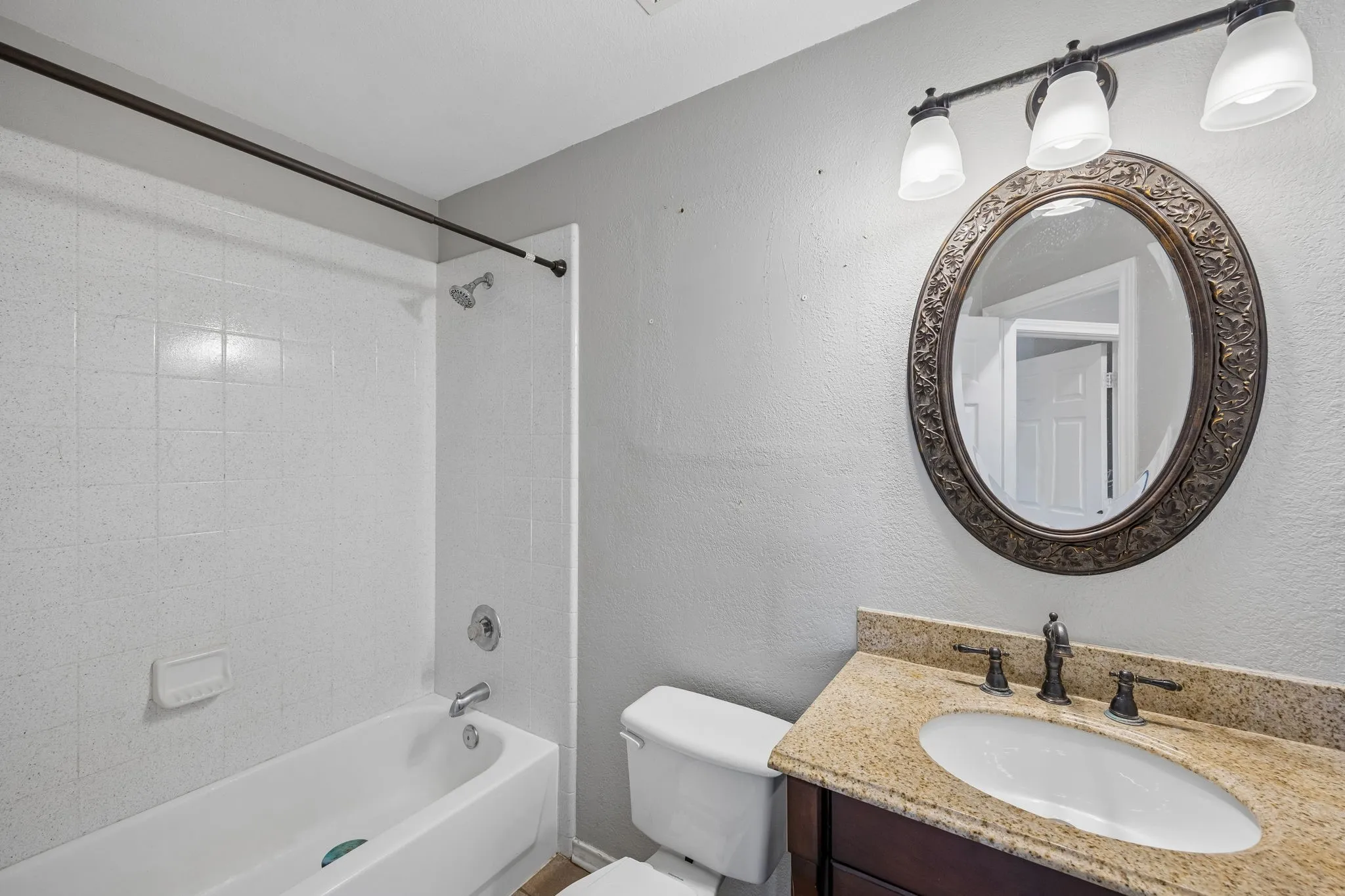 Single Family Residence For Sale in Denton County , 1833 Melton Drive, Carrollton, Texas 75010, 3 Bedroom, 2 Bathroom, 2 Garage spaces, 1,616 Sqft, built in 2001, mls#21338812, Real Estate Agent in Carrollton, Homes For Sale in Denton county, Homes For Sale in Carrollton, Realtor in Carrollton Texas, Real Estate Brokerage Independent Realty Texas, Luminita Cordes Realtor