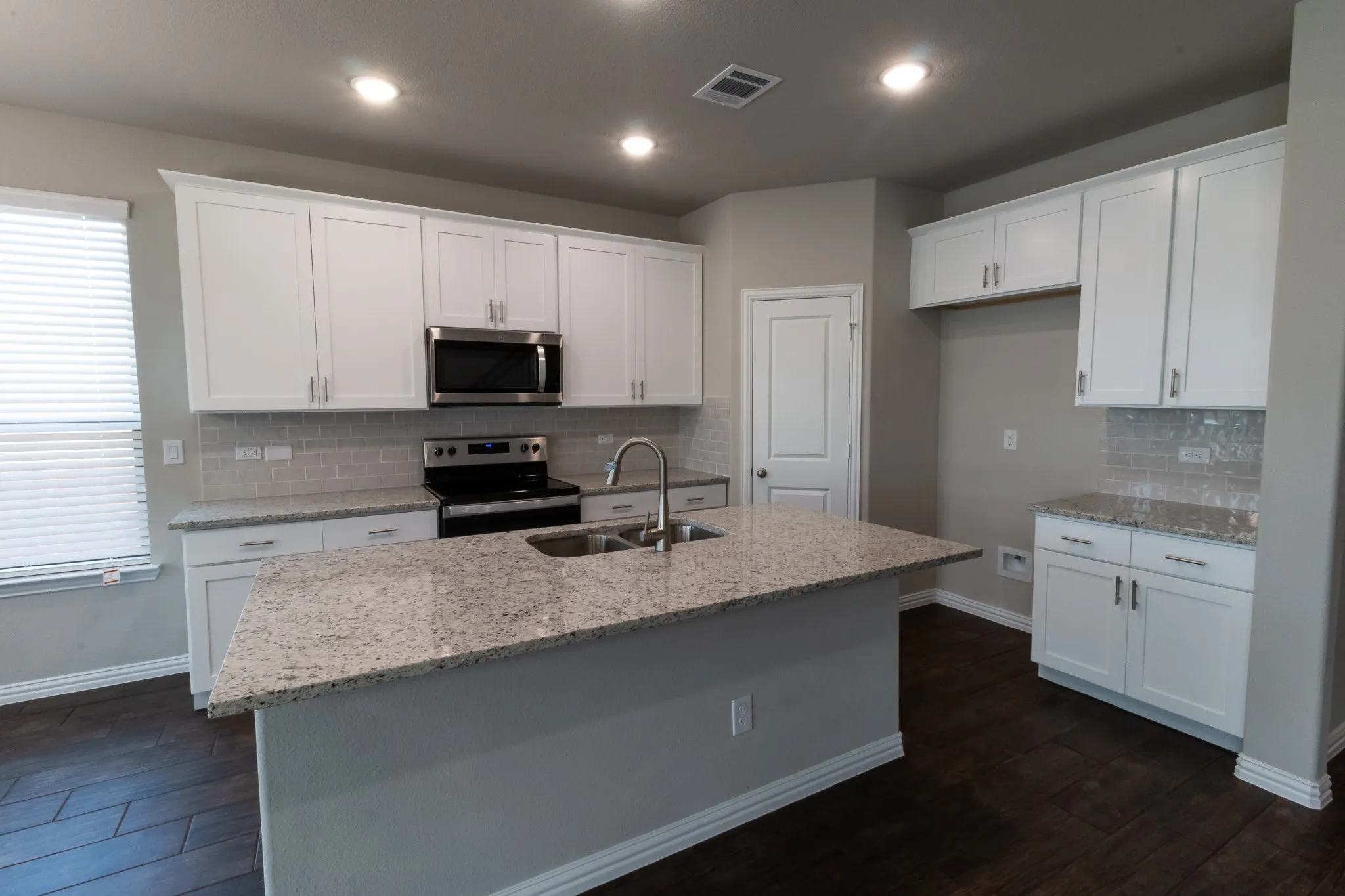 Single Family Residence For Rent in Denton County , 507 Reatta Drive, Justin, Texas 76247, 4 Bedroom, 3 Bathroom, 3 Garage spaces, 2,759 Sqft, built in 2023, mls#21338842, Real Estate Agent in Justin, Homes For Rent in Denton county, Homes For Rent in Justin, Realtor in Justin Texas, Real Estate Brokerage Independent Realty Texas, Luminita Cordes Realtor