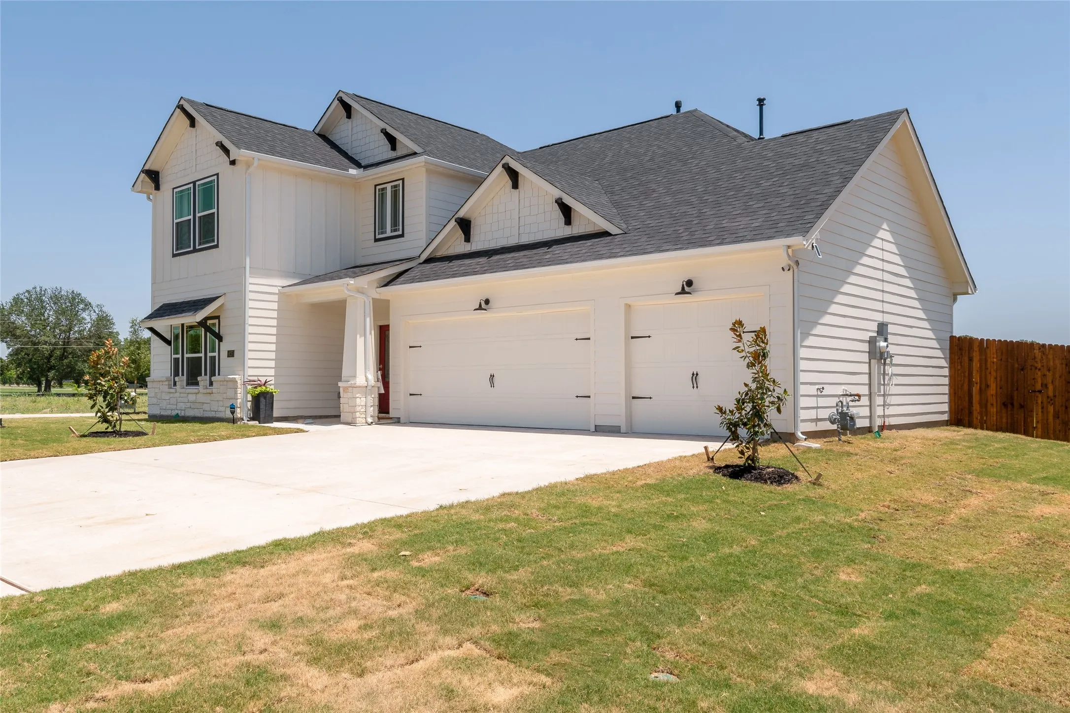 Single Family Residence For Sale in Grayson County , 625 Kyle Drive, Tioga, Texas 76271, 4 Bedroom, 3 Bathroom, 3 Garage spaces, 2,153 Sqft, built in 2022, mls#21337013, Real Estate Agent in Tioga, Homes For Sale in Grayson county, Homes For Sale in Tioga, Realtor in Tioga Texas, Real Estate Brokerage Independent Realty Texas, Luminita Cordes Realtor