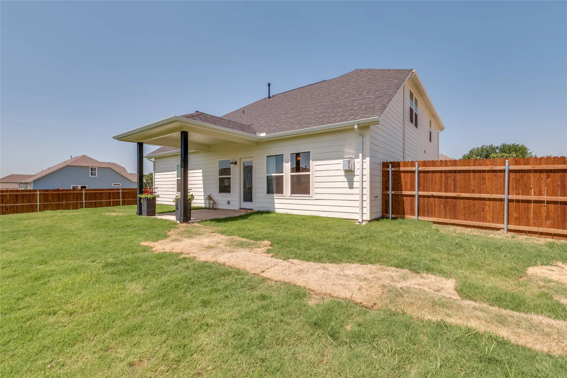 Single Family Residence For Sale in Grayson County , 625 Kyle Drive, Tioga, Texas 76271, 4 Bedroom, 3 Bathroom, 3 Garage spaces, 2,153 Sqft, built in 2022, mls#21337013, Real Estate Agent in Tioga, Homes For Sale in Grayson county, Homes For Sale in Tioga, Realtor in Tioga Texas, Real Estate Brokerage Independent Realty Texas, Luminita Cordes Realtor