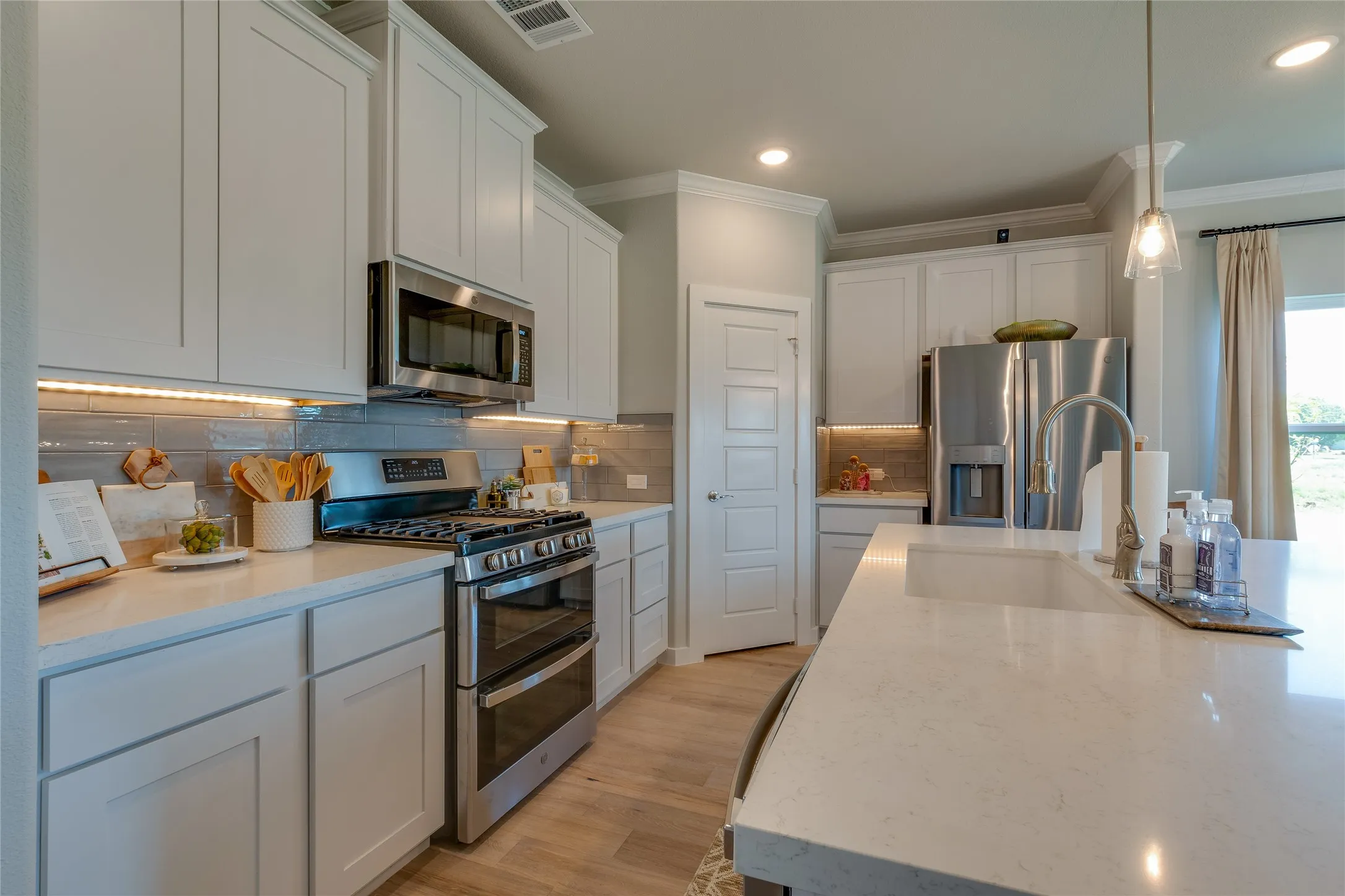 Single Family Residence For Sale in Grayson County , 625 Kyle Drive, Tioga, Texas 76271, 4 Bedroom, 3 Bathroom, 3 Garage spaces, 2,153 Sqft, built in 2022, mls#21337013, Real Estate Agent in Tioga, Homes For Sale in Grayson county, Homes For Sale in Tioga, Realtor in Tioga Texas, Real Estate Brokerage Independent Realty Texas, Luminita Cordes Realtor