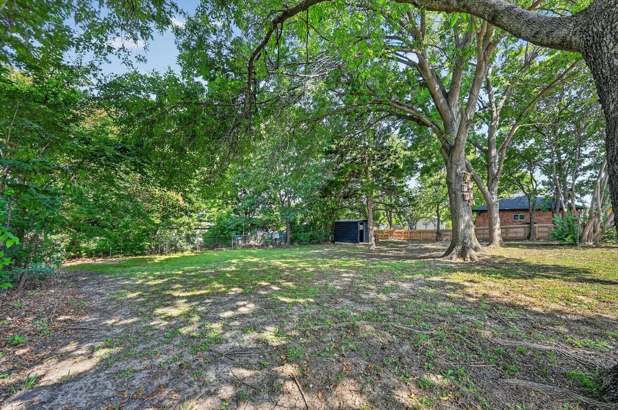 Single Family Residence For Sale in Collin County , 425 N Hamilton Street, Farmersville, Texas 75442, 3 Bedroom, 2 Bathroom, 2 Garage spaces, 1,374 Sqft, built in 1971, mls#21338655, Real Estate Agent in Farmersville, Homes For Sale in Collin county, Homes For Sale in Farmersville, Realtor in Farmersville Texas, Real Estate Brokerage Independent Realty Texas, Luminita Cordes Realtor