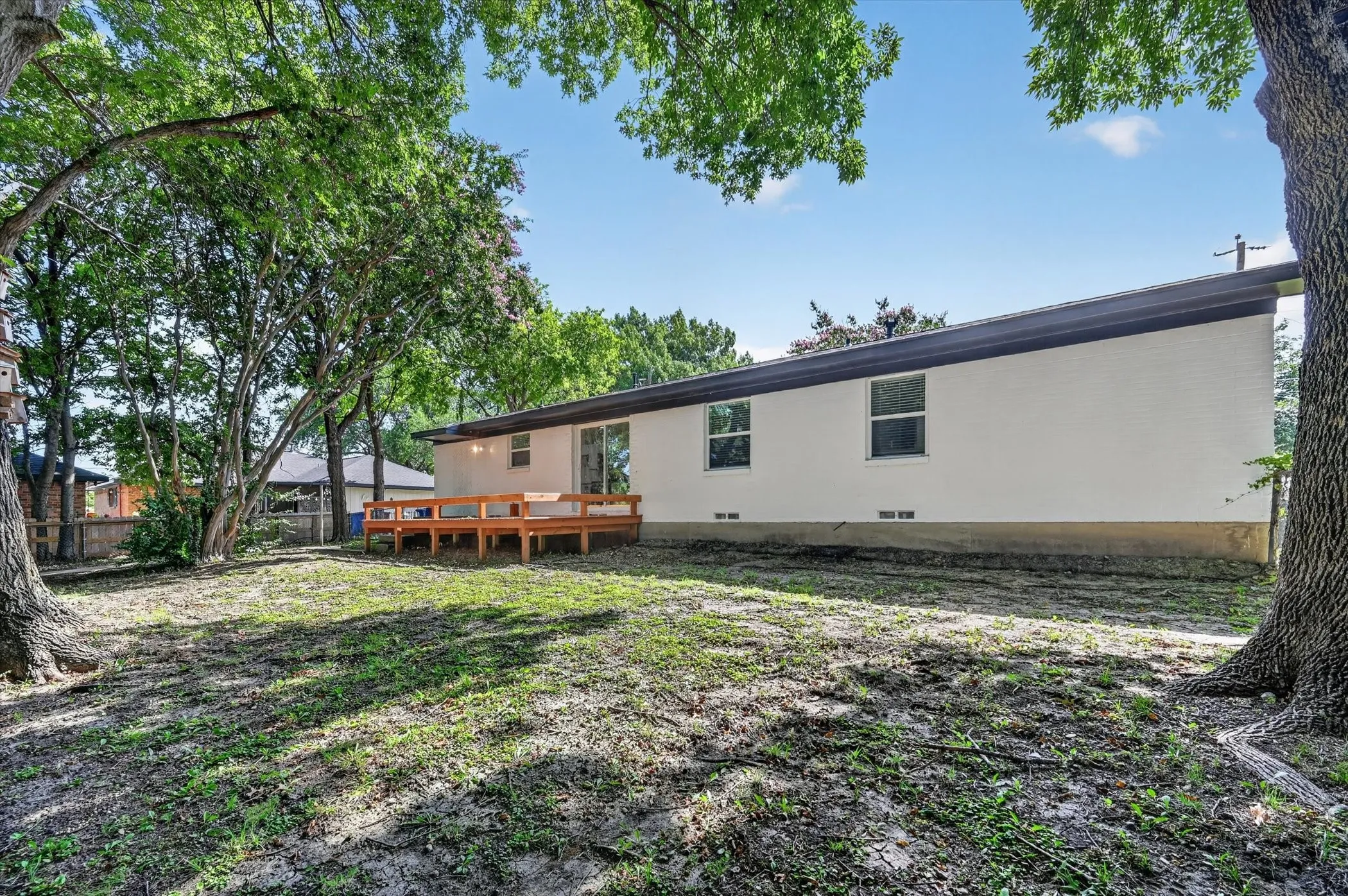 Single Family Residence For Sale in Collin County , 425 N Hamilton Street, Farmersville, Texas 75442, 3 Bedroom, 2 Bathroom, 2 Garage spaces, 1,374 Sqft, built in 1971, mls#21338655, Real Estate Agent in Farmersville, Homes For Sale in Collin county, Homes For Sale in Farmersville, Realtor in Farmersville Texas, Real Estate Brokerage Independent Realty Texas, Luminita Cordes Realtor