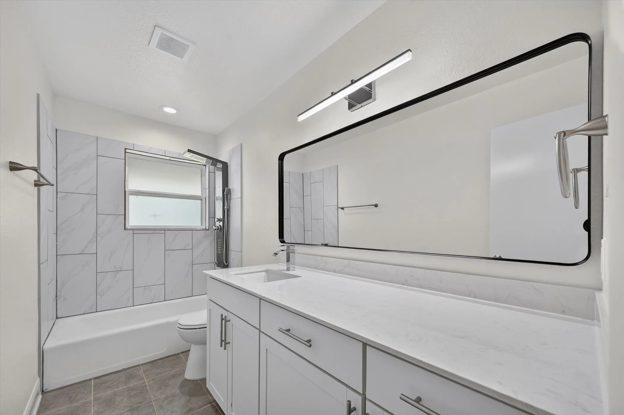 Single Family Residence For Sale in Collin County , 425 N Hamilton Street, Farmersville, Texas 75442, 3 Bedroom, 2 Bathroom, 2 Garage spaces, 1,374 Sqft, built in 1971, mls#21338655, Real Estate Agent in Farmersville, Homes For Sale in Collin county, Homes For Sale in Farmersville, Realtor in Farmersville Texas, Real Estate Brokerage Independent Realty Texas, Luminita Cordes Realtor