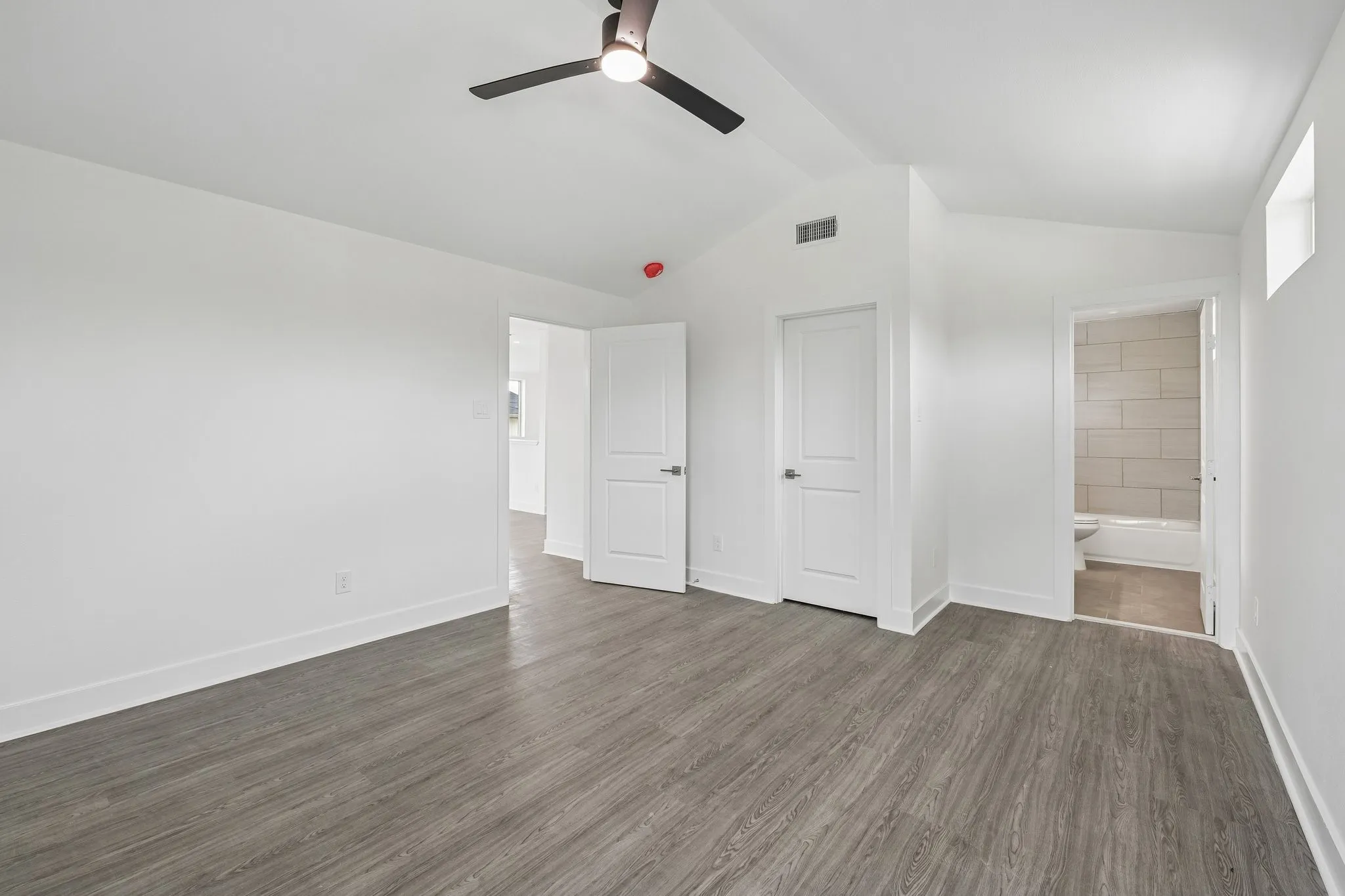 Single Family Residence For Sale in Dallas County , 3769 Wenatche Drive, Dallas, Texas 75233, 4 Bedroom, 5 Bathroom, 3 Garage spaces, 2,935 Sqft, built in 2026, mls#21336536, Real Estate Agent in Dallas, Homes For Sale in Dallas county, Homes For Sale in Dallas, Realtor in Dallas Texas, Real Estate Brokerage Independent Realty Texas, Luminita Cordes Realtor