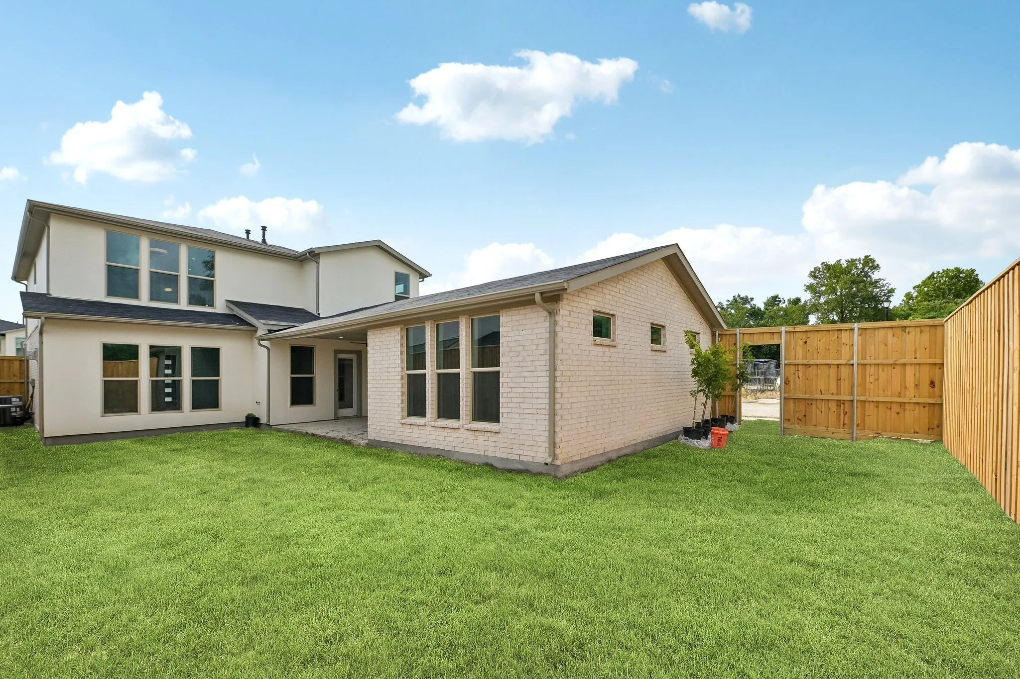 Single Family Residence For Sale in Dallas County , 3769 Wenatche Drive, Dallas, Texas 75233, 4 Bedroom, 5 Bathroom, 3 Garage spaces, 2,935 Sqft, built in 2026, mls#21336536, Real Estate Agent in Dallas, Homes For Sale in Dallas county, Homes For Sale in Dallas, Realtor in Dallas Texas, Real Estate Brokerage Independent Realty Texas, Luminita Cordes Realtor