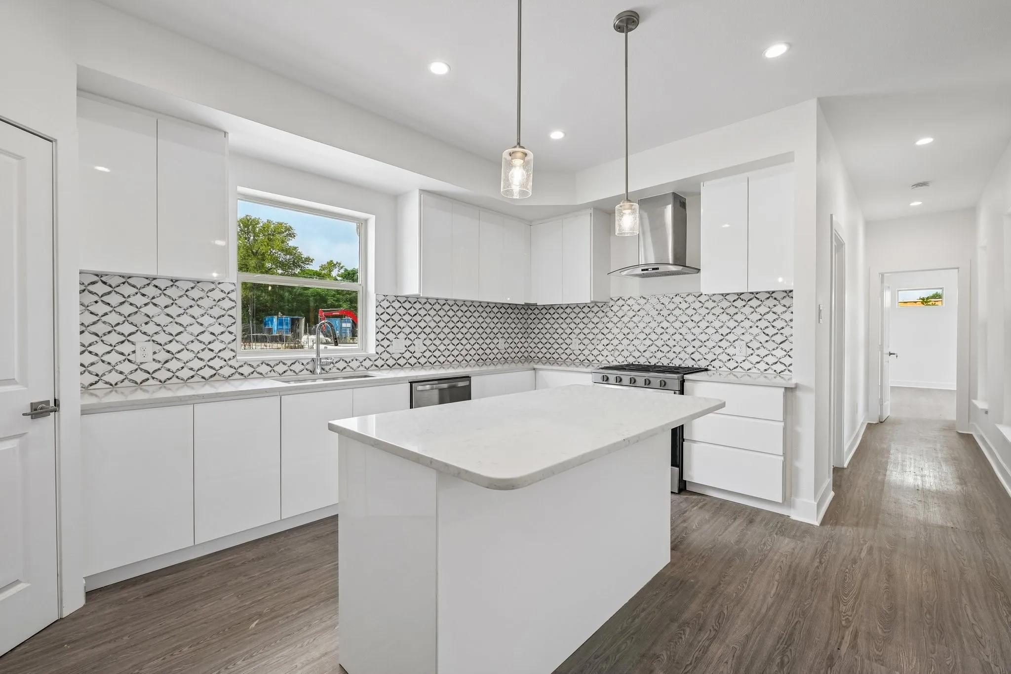 Single Family Residence For Sale in Dallas County , 3769 Wenatche Drive, Dallas, Texas 75233, 4 Bedroom, 5 Bathroom, 3 Garage spaces, 2,935 Sqft, built in 2026, mls#21336536, Real Estate Agent in Dallas, Homes For Sale in Dallas county, Homes For Sale in Dallas, Realtor in Dallas Texas, Real Estate Brokerage Independent Realty Texas, Luminita Cordes Realtor