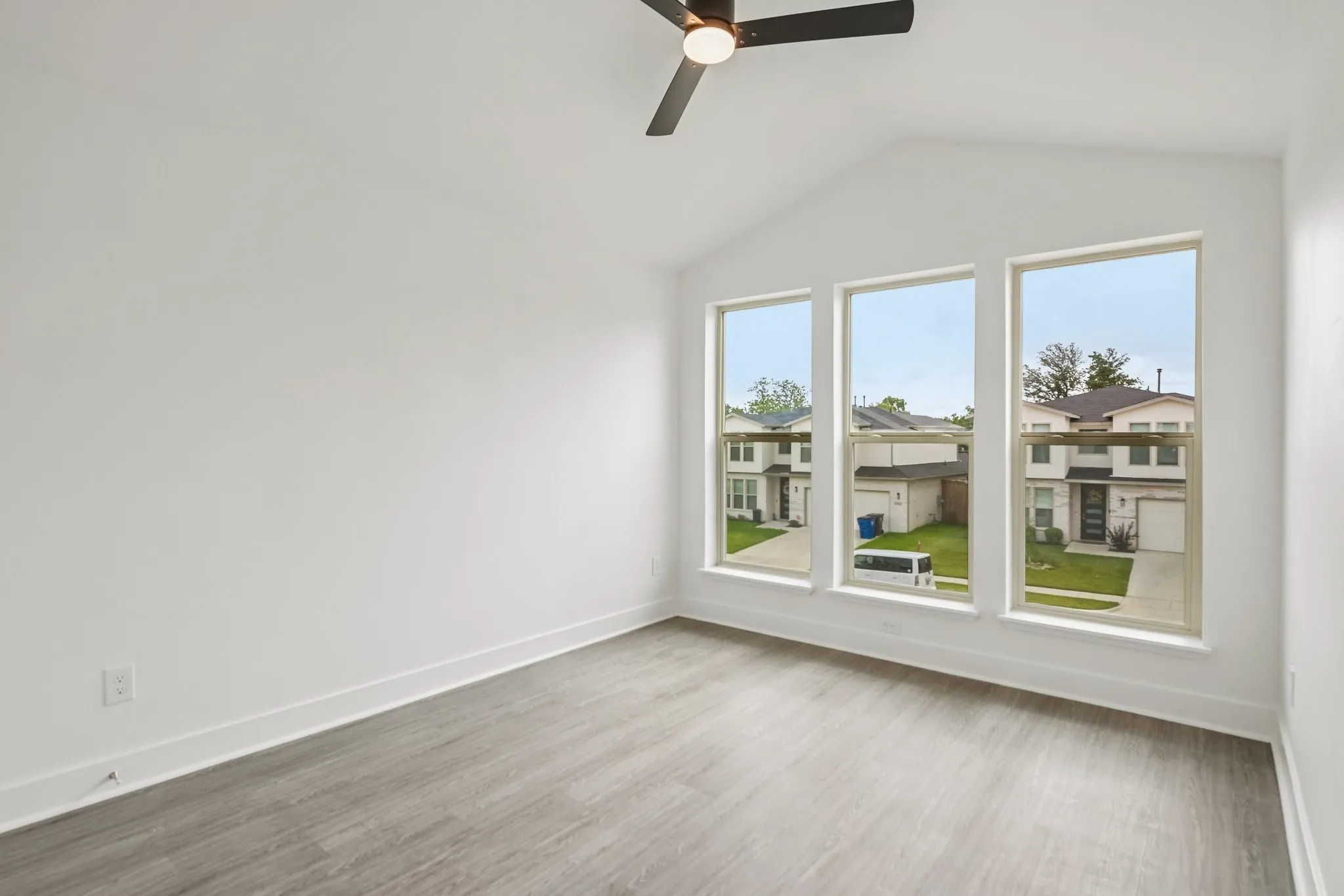 Single Family Residence For Sale in Dallas County , 3769 Wenatche Drive, Dallas, Texas 75233, 4 Bedroom, 5 Bathroom, 3 Garage spaces, 2,935 Sqft, built in 2026, mls#21336536, Real Estate Agent in Dallas, Homes For Sale in Dallas county, Homes For Sale in Dallas, Realtor in Dallas Texas, Real Estate Brokerage Independent Realty Texas, Luminita Cordes Realtor