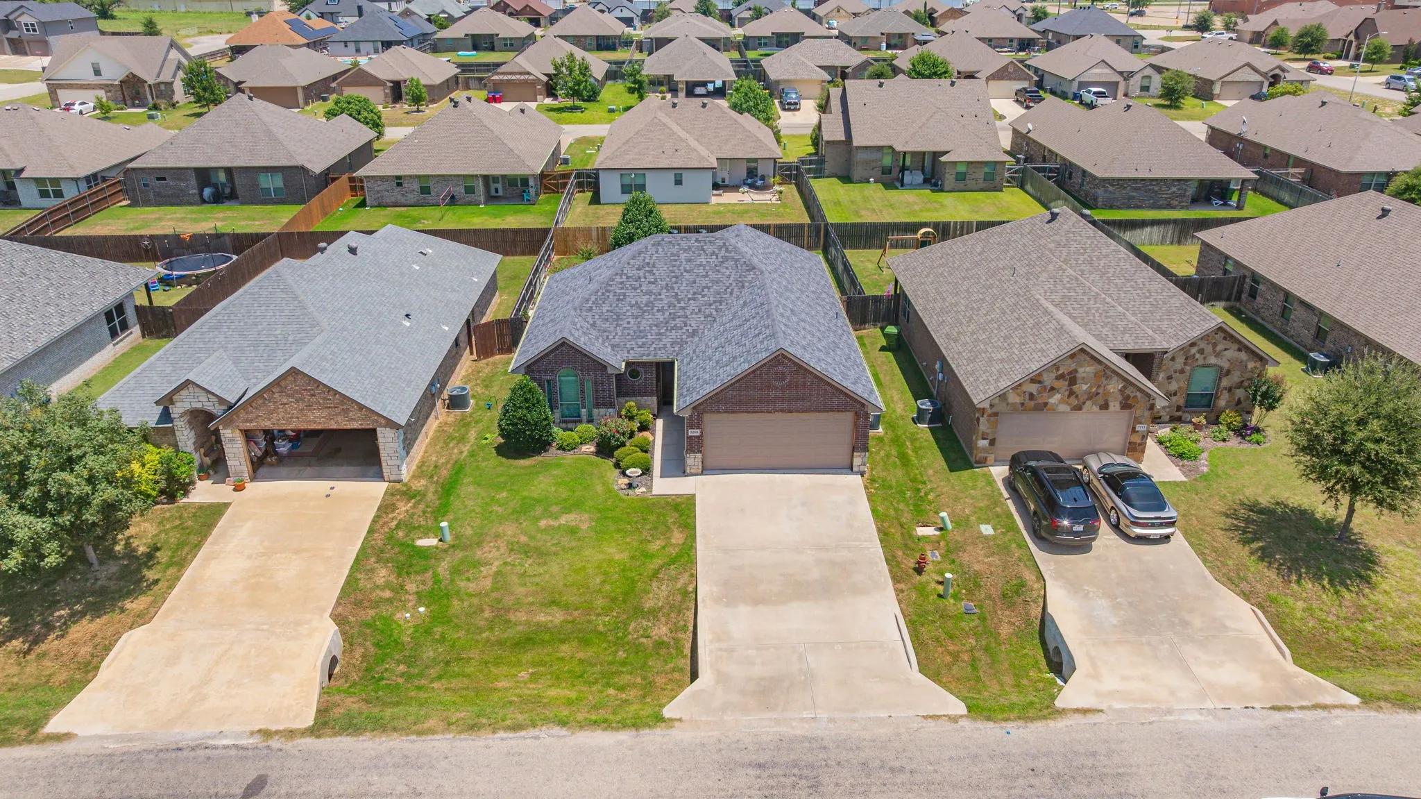 Single Family Residence For Sale in Hood County , 3209 Main Street, Granbury, Texas 76049, 3 Bedroom, 2 Bathroom, 2 Garage spaces, 1,492 Sqft, built in 2017, mls#21338235, Real Estate Agent in Granbury, Homes For Sale in Hood county, Homes For Sale in Granbury, Realtor in Granbury Texas, Real Estate Brokerage Independent Realty Texas, Luminita Cordes Realtor