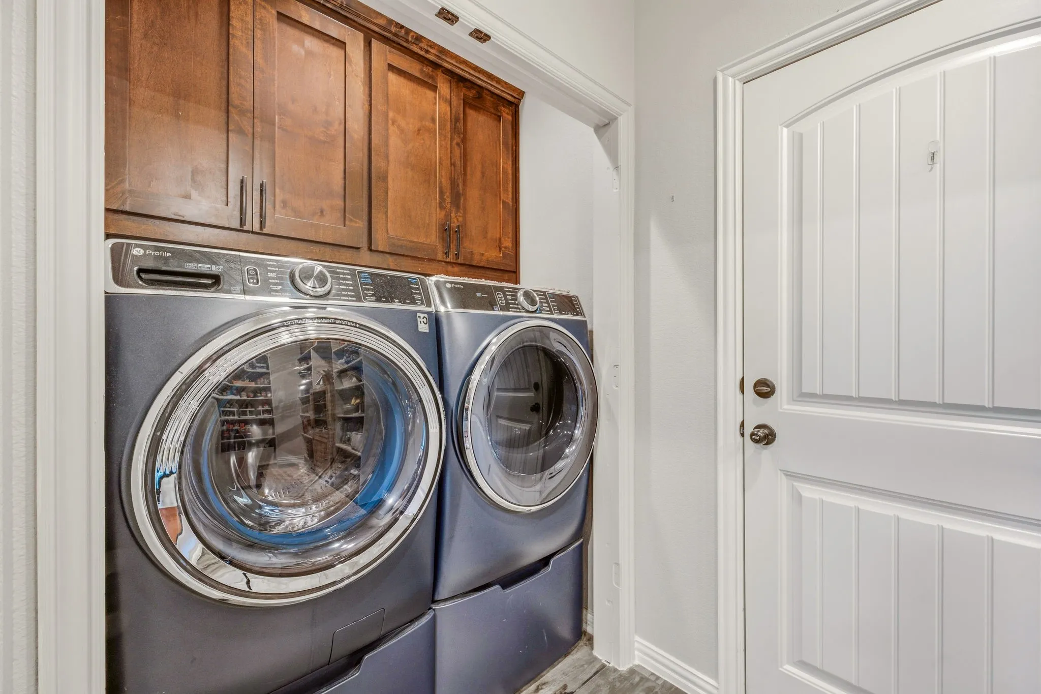 Single Family Residence For Sale in Hood County , 3209 Main Street, Granbury, Texas 76049, 3 Bedroom, 2 Bathroom, 2 Garage spaces, 1,492 Sqft, built in 2017, mls#21338235, Real Estate Agent in Granbury, Homes For Sale in Hood county, Homes For Sale in Granbury, Realtor in Granbury Texas, Real Estate Brokerage Independent Realty Texas, Luminita Cordes Realtor