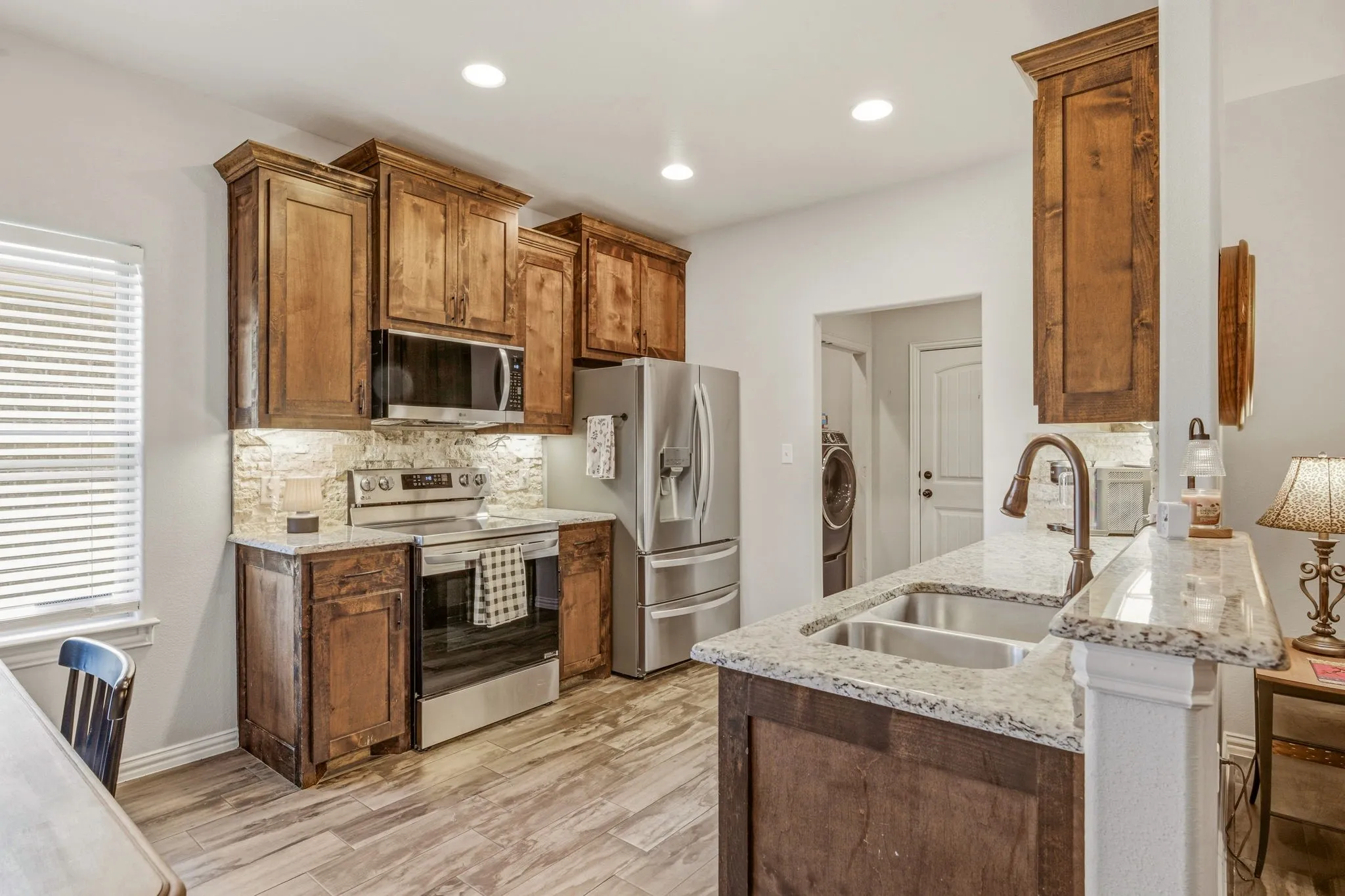 Single Family Residence For Sale in Hood County , 3209 Main Street, Granbury, Texas 76049, 3 Bedroom, 2 Bathroom, 2 Garage spaces, 1,492 Sqft, built in 2017, mls#21338235, Real Estate Agent in Granbury, Homes For Sale in Hood county, Homes For Sale in Granbury, Realtor in Granbury Texas, Real Estate Brokerage Independent Realty Texas, Luminita Cordes Realtor