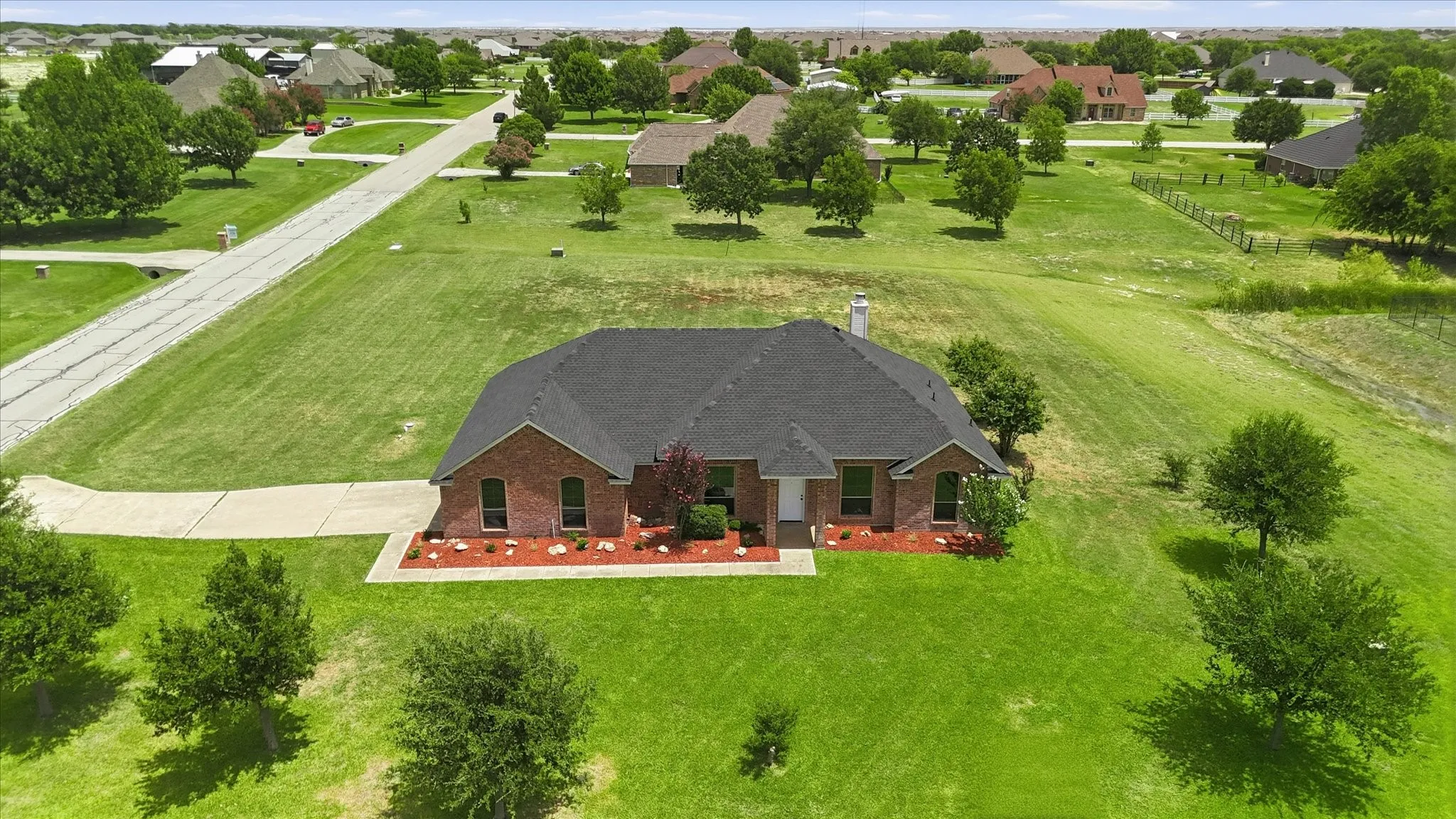 Single Family Residence For Sale in Tarrant County , 14316 Rising Spring Road, Haslet, Texas 76052, 3 Bedroom, 2 Bathroom, 2 Garage spaces, 1,872 Sqft, built in 2004, mls#21336191, Real Estate Agent in Haslet, Homes For Sale in Tarrant county, Homes For Sale in Haslet, Realtor in Haslet Texas, Real Estate Brokerage Independent Realty Texas, Luminita Cordes Realtor