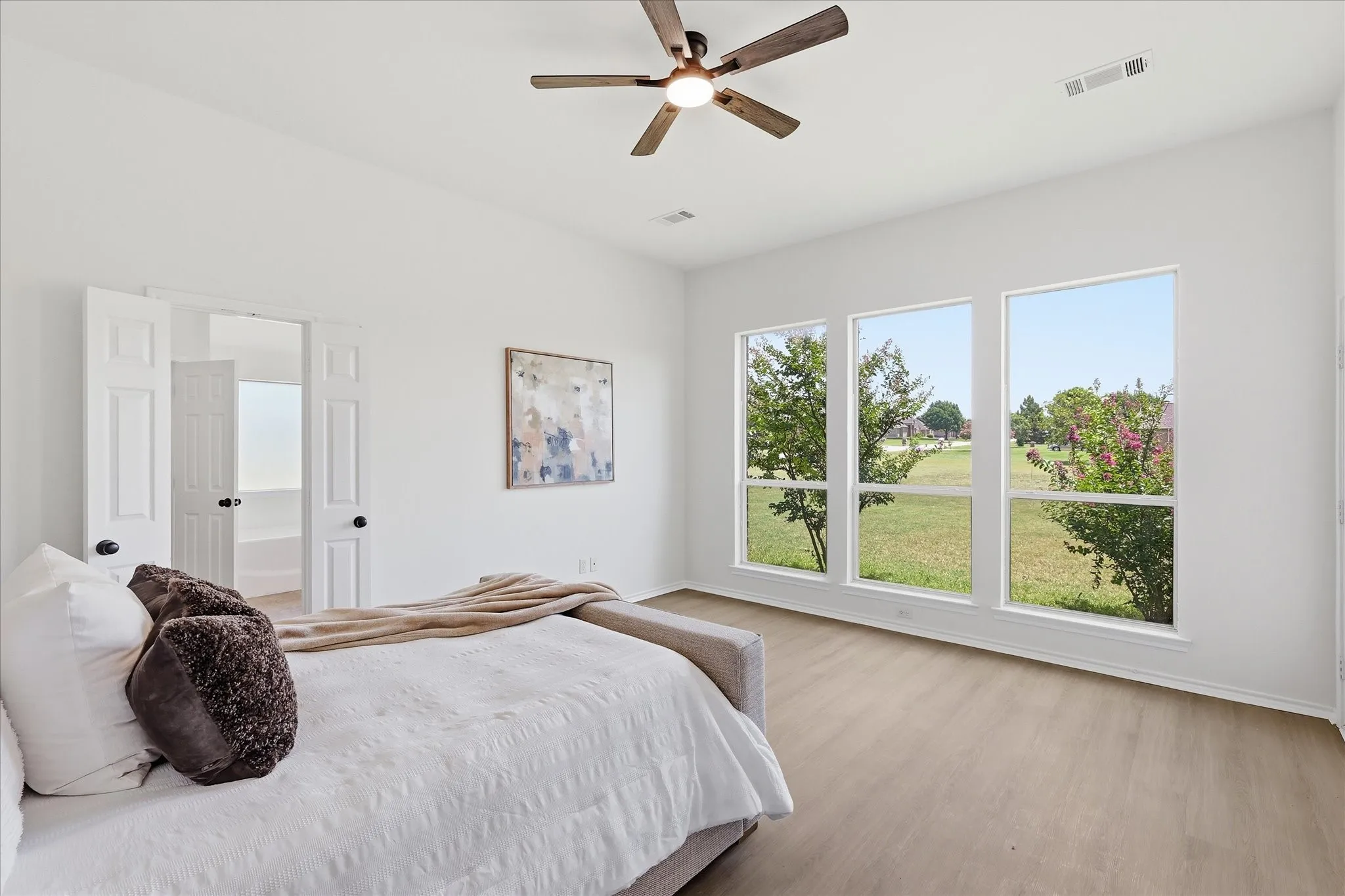 Single Family Residence For Sale in Tarrant County , 14316 Rising Spring Road, Haslet, Texas 76052, 3 Bedroom, 2 Bathroom, 2 Garage spaces, 1,872 Sqft, built in 2004, mls#21336191, Real Estate Agent in Haslet, Homes For Sale in Tarrant county, Homes For Sale in Haslet, Realtor in Haslet Texas, Real Estate Brokerage Independent Realty Texas, Luminita Cordes Realtor