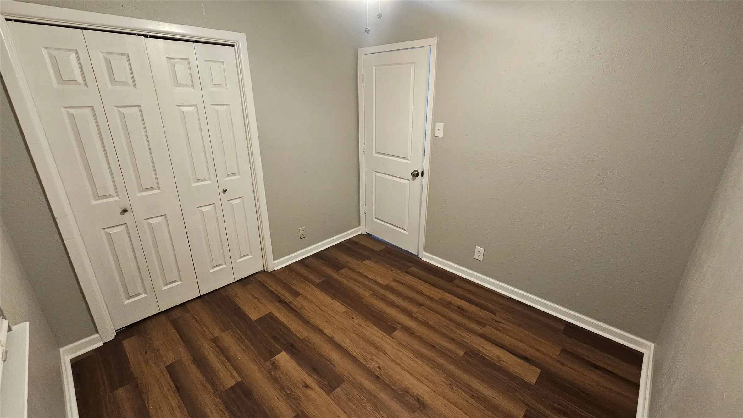 Single Family Residence For Rent in Tarrant County , 5604 Oak Grove Road, Fort Worth, Texas 76134, 4 Bedroom, 2 Bathroom, 1 Garage spaces, 1,462 Sqft, built in 1960, mls#21338868, Real Estate Agent in Fort Worth, Homes For Rent in Tarrant county, Homes For Rent in Fort Worth, Realtor in Fort Worth Texas, Real Estate Brokerage Independent Realty Texas, Luminita Cordes Realtor