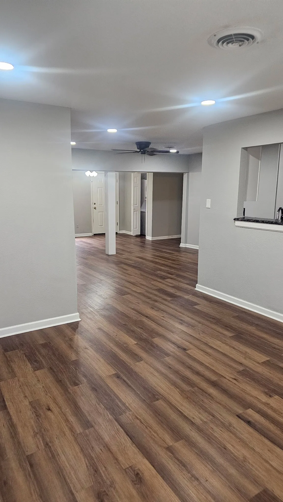 Single Family Residence For Rent in Tarrant County , 5604 Oak Grove Road, Fort Worth, Texas 76134, 4 Bedroom, 2 Bathroom, 1 Garage spaces, 1,462 Sqft, built in 1960, mls#21338868, Real Estate Agent in Fort Worth, Homes For Rent in Tarrant county, Homes For Rent in Fort Worth, Realtor in Fort Worth Texas, Real Estate Brokerage Independent Realty Texas, Luminita Cordes Realtor