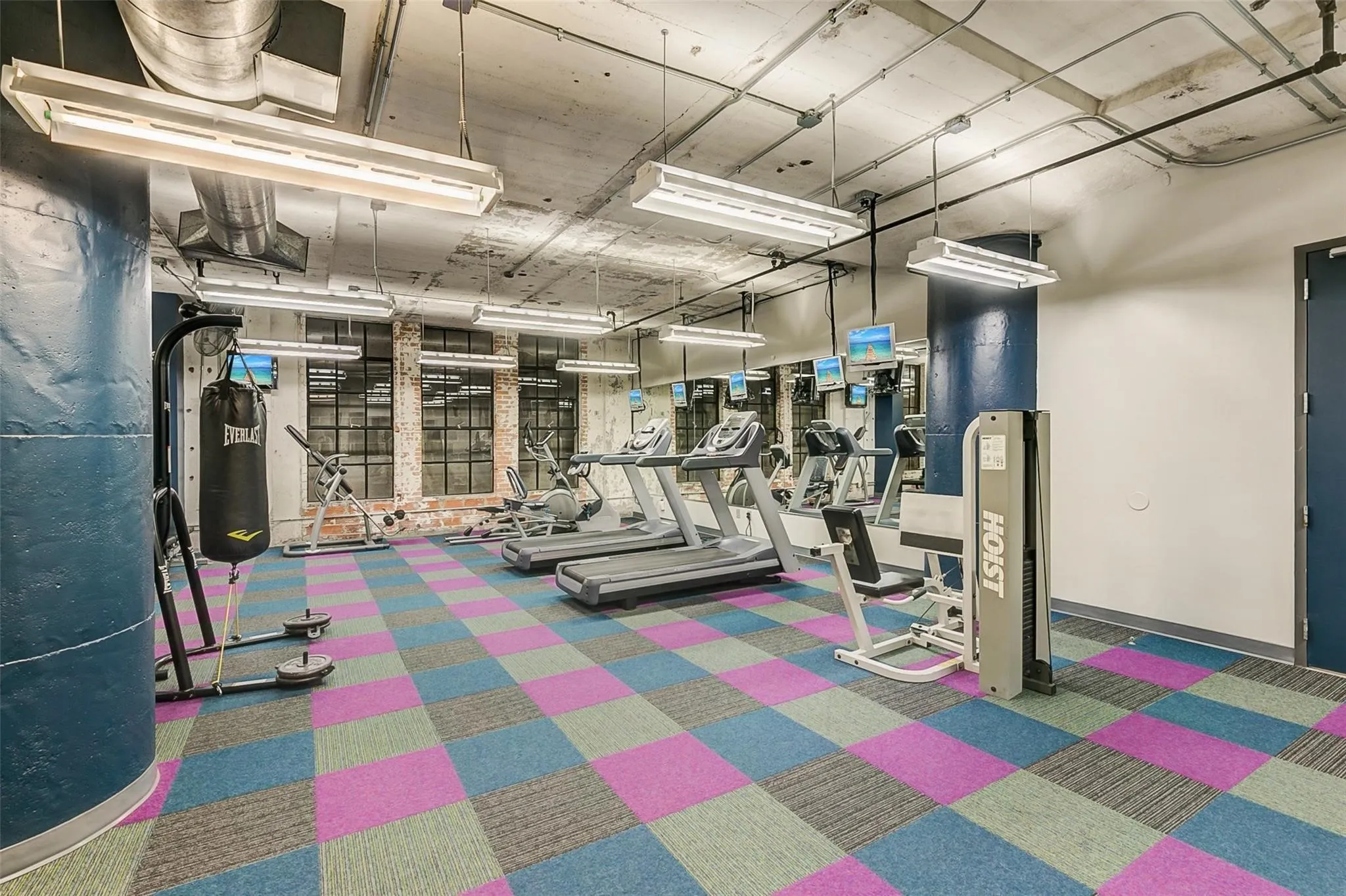 Condominium For Sale in Dallas County , 1122 Jackson Street 413, Dallas, Texas 75202, 1 Bedroom, 1 Bathroom, 1 Garage spaces, 1,420 Sqft, built in 1925, Price $315,000, mls#21332278, Real Estate Agent in Dallas, Homes For Sale in Dallas county, Homes For Sale in Dallas, Realtor in Dallas Texas, Real Estate Brokerage Independent Realty Texas, Luminita Cordes Realtor