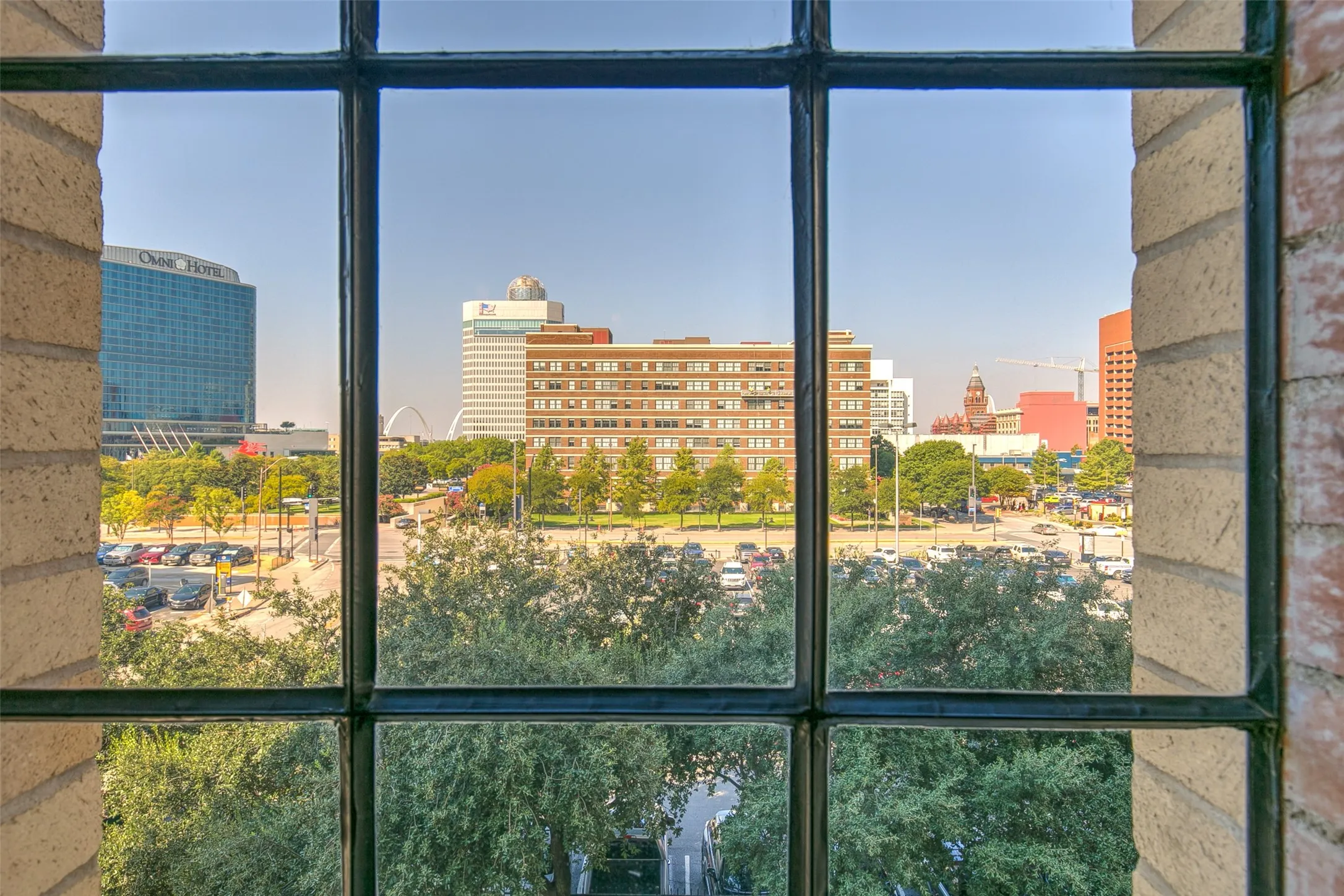 Condominium For Sale in Dallas County , 1122 Jackson Street 413, Dallas, Texas 75202, 1 Bedroom, 1 Bathroom, 1 Garage spaces, 1,420 Sqft, built in 1925, Price $315,000, mls#21332278, Real Estate Agent in Dallas, Homes For Sale in Dallas county, Homes For Sale in Dallas, Realtor in Dallas Texas, Real Estate Brokerage Independent Realty Texas, Luminita Cordes Realtor