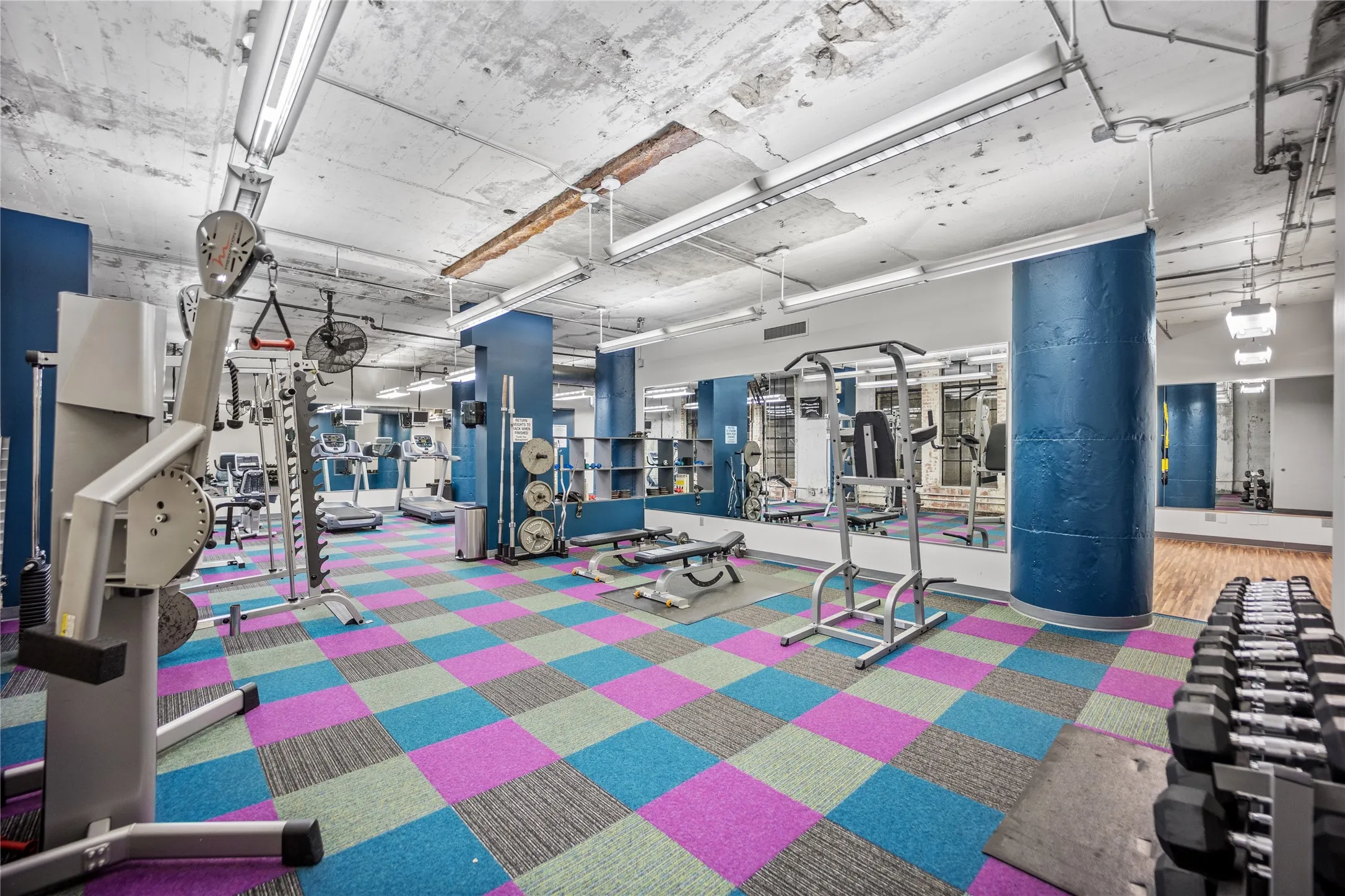 Condominium For Sale in Dallas County , 1122 Jackson Street 413, Dallas, Texas 75202, 1 Bedroom, 1 Bathroom, 1 Garage spaces, 1,420 Sqft, built in 1925, Price $315,000, mls#21332278, Real Estate Agent in Dallas, Homes For Sale in Dallas county, Homes For Sale in Dallas, Realtor in Dallas Texas, Real Estate Brokerage Independent Realty Texas, Luminita Cordes Realtor