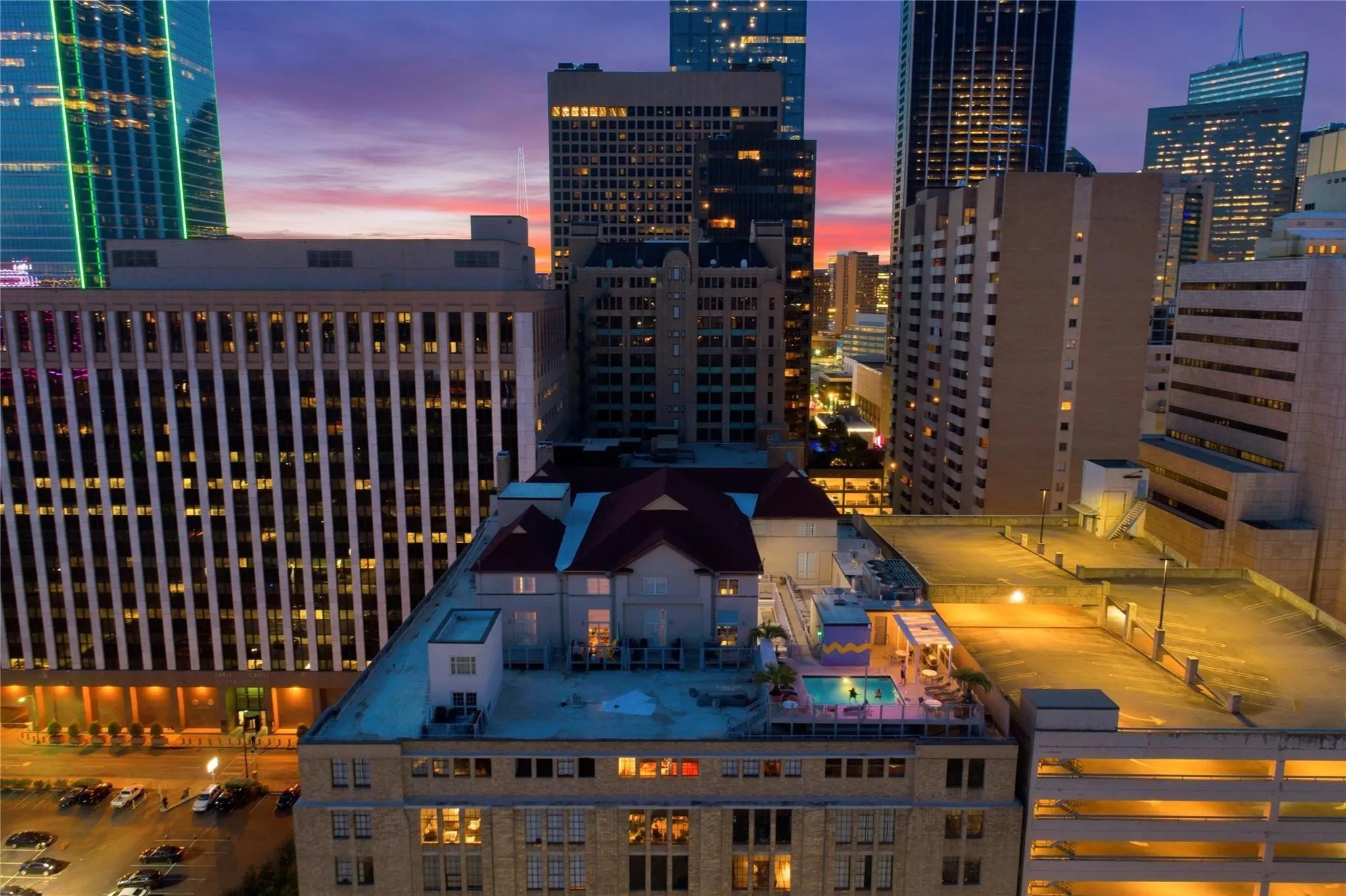 Condominium For Sale in Dallas County , 1122 Jackson Street 413, Dallas, Texas 75202, 1 Bedroom, 1 Bathroom, 1 Garage spaces, 1,420 Sqft, built in 1925, Price $315,000, mls#21332278, Real Estate Agent in Dallas, Homes For Sale in Dallas county, Homes For Sale in Dallas, Realtor in Dallas Texas, Real Estate Brokerage Independent Realty Texas, Luminita Cordes Realtor