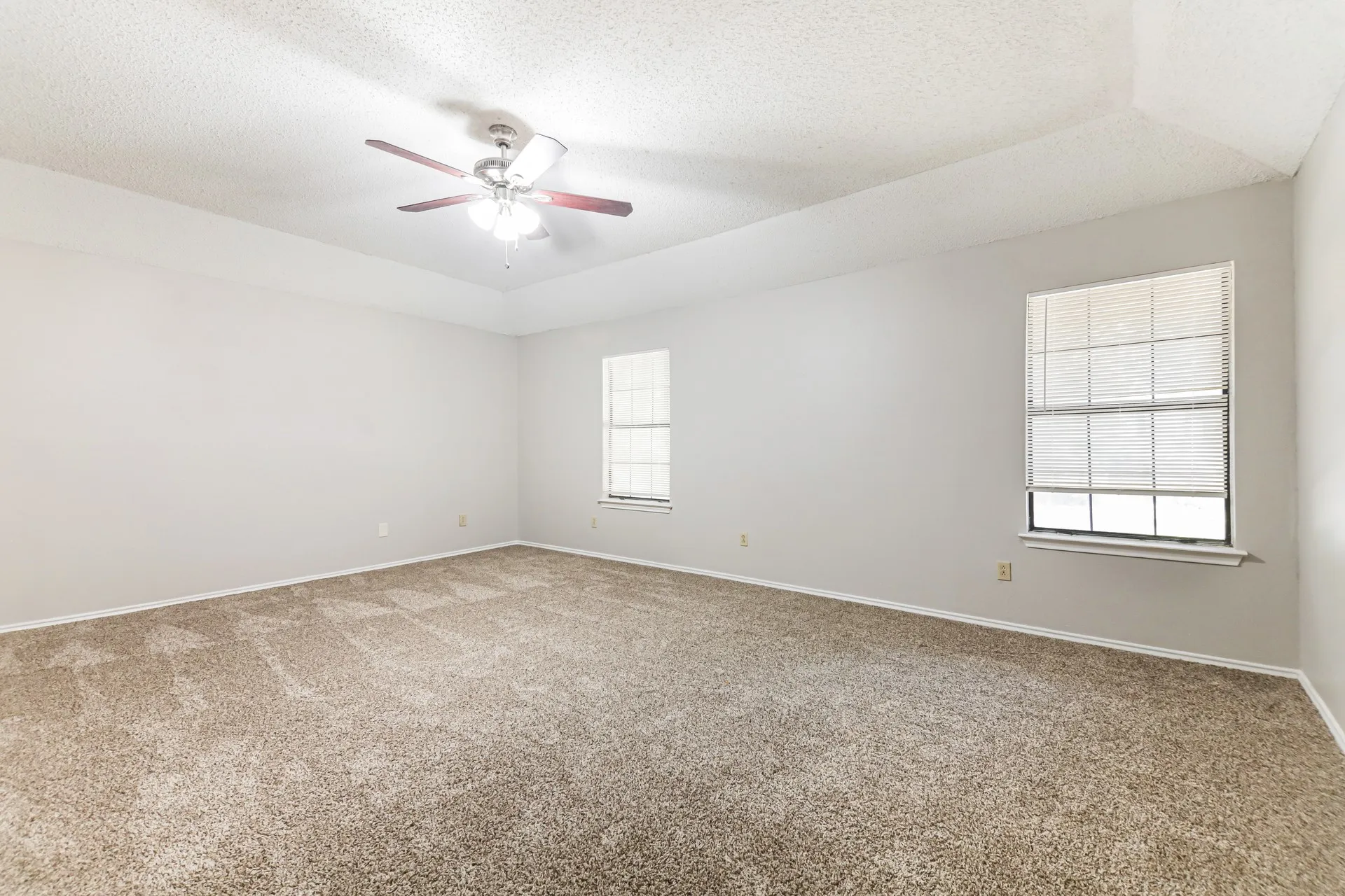 Single Family Residence For Rent in Dallas County , 1403 Bradford Place, Mesquite, Texas 75149, 4 Bedroom, 3 Bathroom, 2 Garage spaces, 2,448 Sqft, built in 1987, mls#21338871, Real Estate Agent in Mesquite, Homes For Rent in Dallas county, Homes For Rent in Mesquite, Realtor in Mesquite Texas, Real Estate Brokerage Independent Realty Texas, Luminita Cordes Realtor