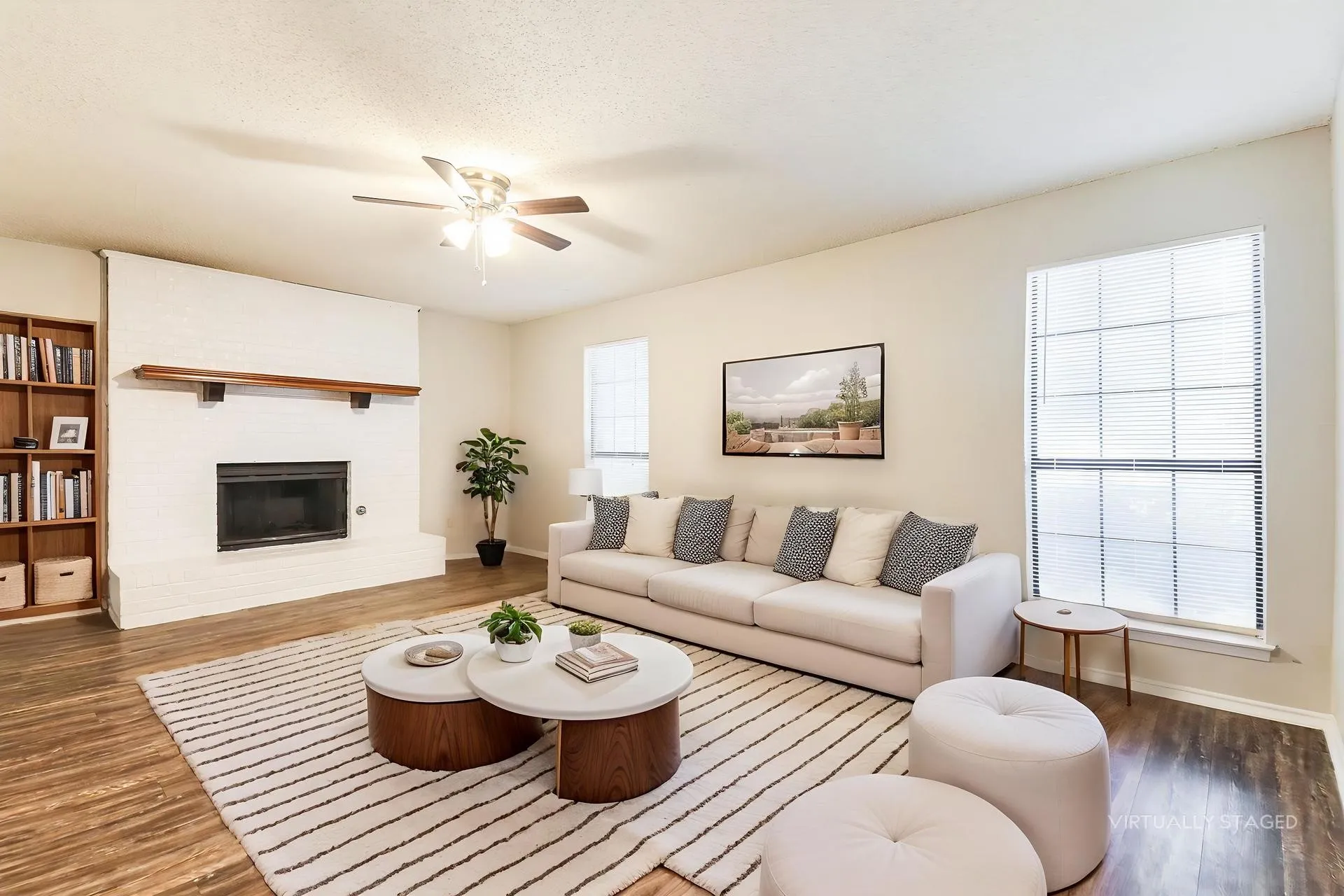 Single Family Residence For Rent in Dallas County , 1403 Bradford Place, Mesquite, Texas 75149, 4 Bedroom, 3 Bathroom, 2 Garage spaces, 2,448 Sqft, built in 1987, mls#21338871, Real Estate Agent in Mesquite, Homes For Rent in Dallas county, Homes For Rent in Mesquite, Realtor in Mesquite Texas, Real Estate Brokerage Independent Realty Texas, Luminita Cordes Realtor