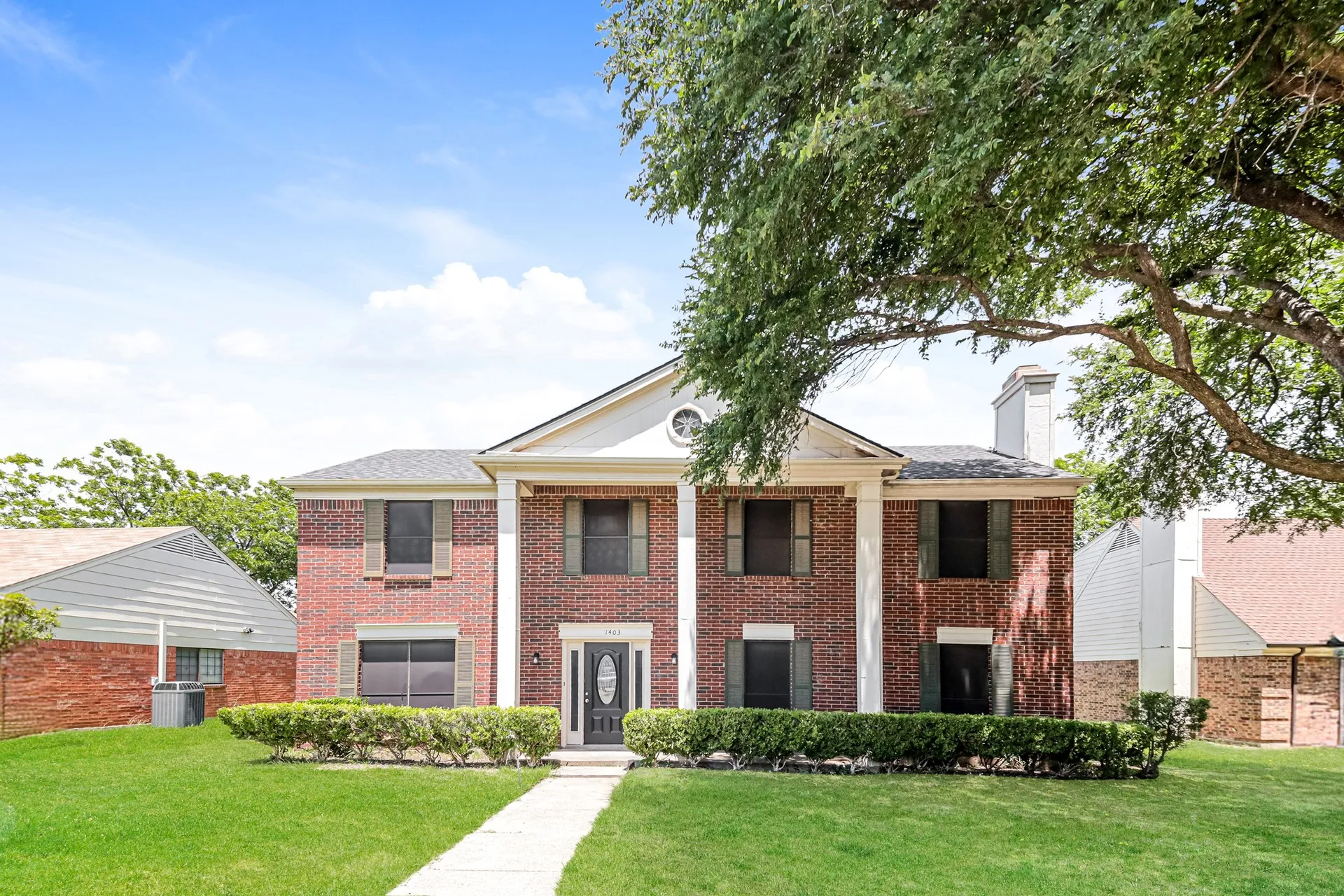 Single Family Residence For Rent in Dallas County , 1403 Bradford Place, Mesquite, Texas 75149, 4 Bedroom, 3 Bathroom, 2 Garage spaces, 2,448 Sqft, built in 1987, mls#21338871, Real Estate Agent in Mesquite, Homes For Rent in Dallas county, Homes For Rent in Mesquite, Realtor in Mesquite Texas, Real Estate Brokerage Independent Realty Texas, Luminita Cordes Realtor