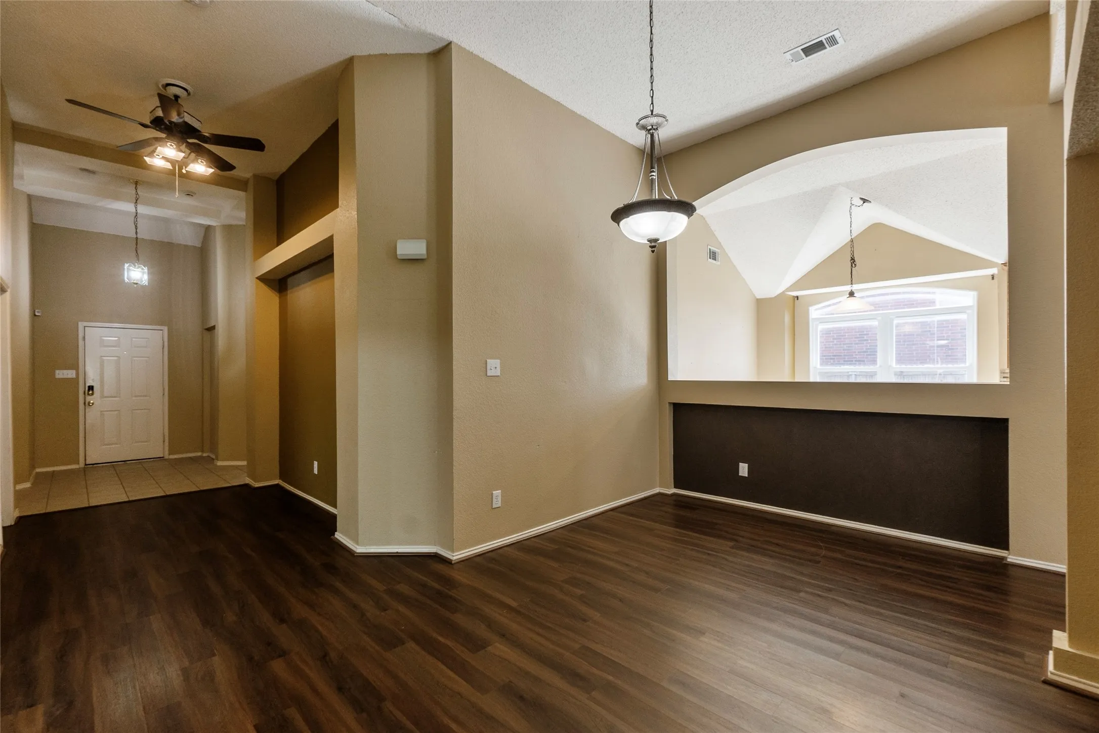 Single Family Residence For Sale in Collin County , 1818 Lake Tawakoni Drive, Allen, Texas 75002, 4 Bedroom, 2 Bathroom, 2 Garage spaces, 2,283 Sqft, built in 2001, mls#21310561, Real Estate Agent in Allen, Homes For Sale in Collin county, Homes For Sale in Allen, Realtor in Allen Texas, Real Estate Brokerage Independent Realty Texas, Luminita Cordes Realtor