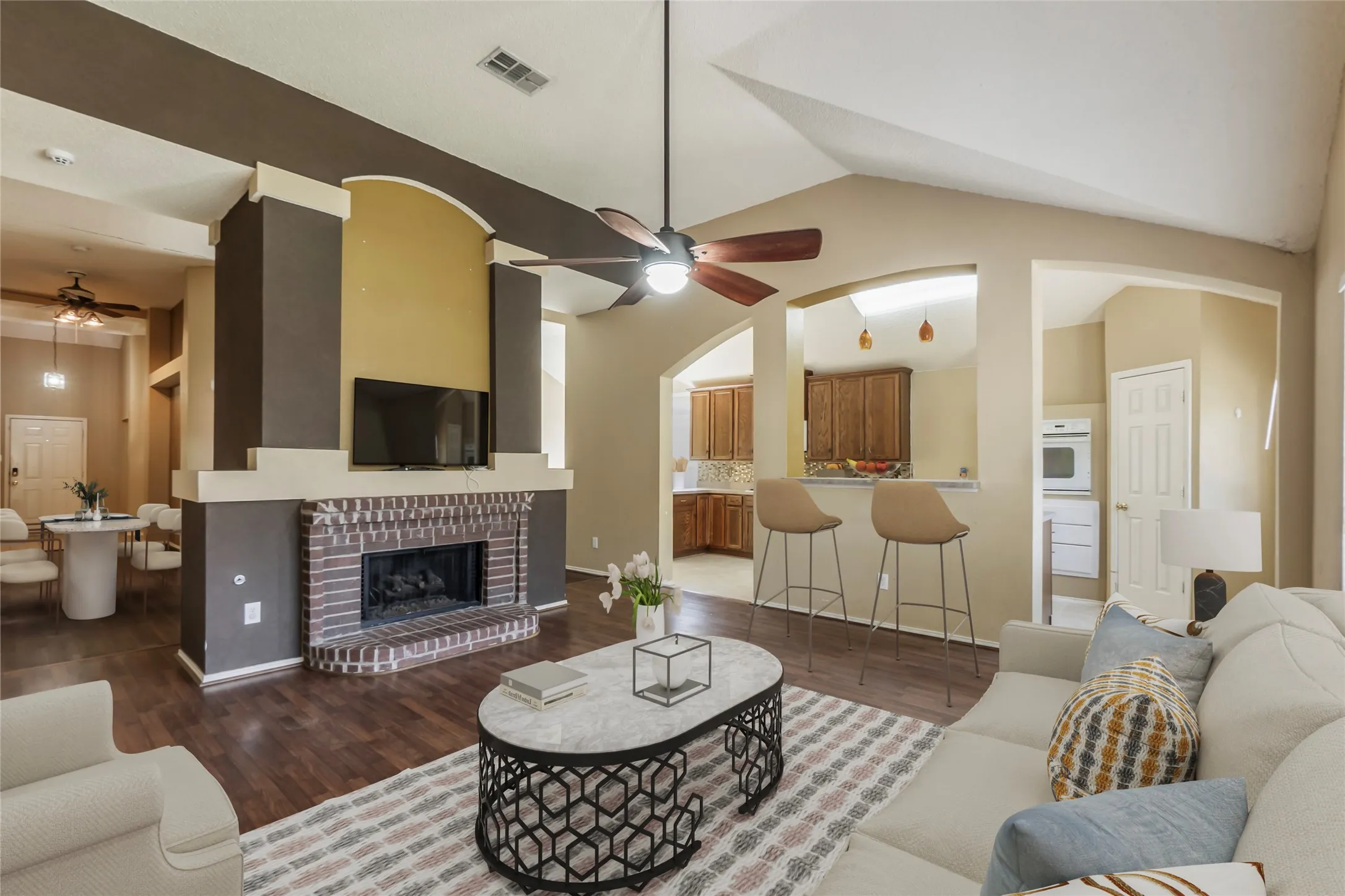 Single Family Residence For Sale in Collin County , 1818 Lake Tawakoni Drive, Allen, Texas 75002, 4 Bedroom, 2 Bathroom, 2 Garage spaces, 2,283 Sqft, built in 2001, mls#21310561, Real Estate Agent in Allen, Homes For Sale in Collin county, Homes For Sale in Allen, Realtor in Allen Texas, Real Estate Brokerage Independent Realty Texas, Luminita Cordes Realtor