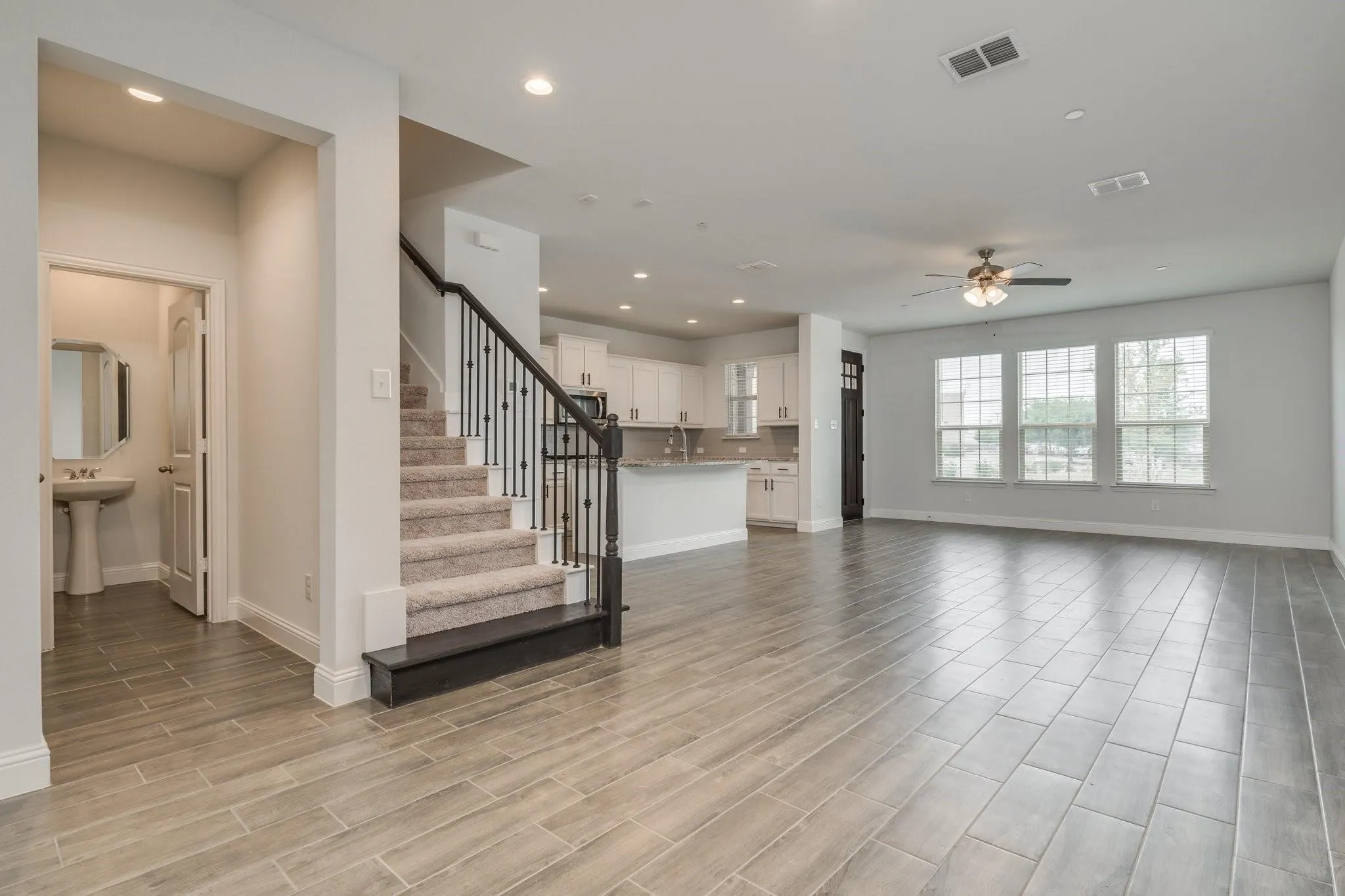 Single Family Residence For Rent in Tarrant County , 6805 Andrew Drive, North Richland Hills, Texas 76180, 3 Bedroom, 3 Bathroom, 2 Garage spaces, 1,773 Sqft, built in 2021, mls#21338850, Real Estate Agent in North Richland Hills, Homes For Rent in Tarrant county, Homes For Rent in North Richland Hills, Realtor in North Richland Hills Texas, Real Estate Brokerage Independent Realty Texas, Luminita Cordes Realtor