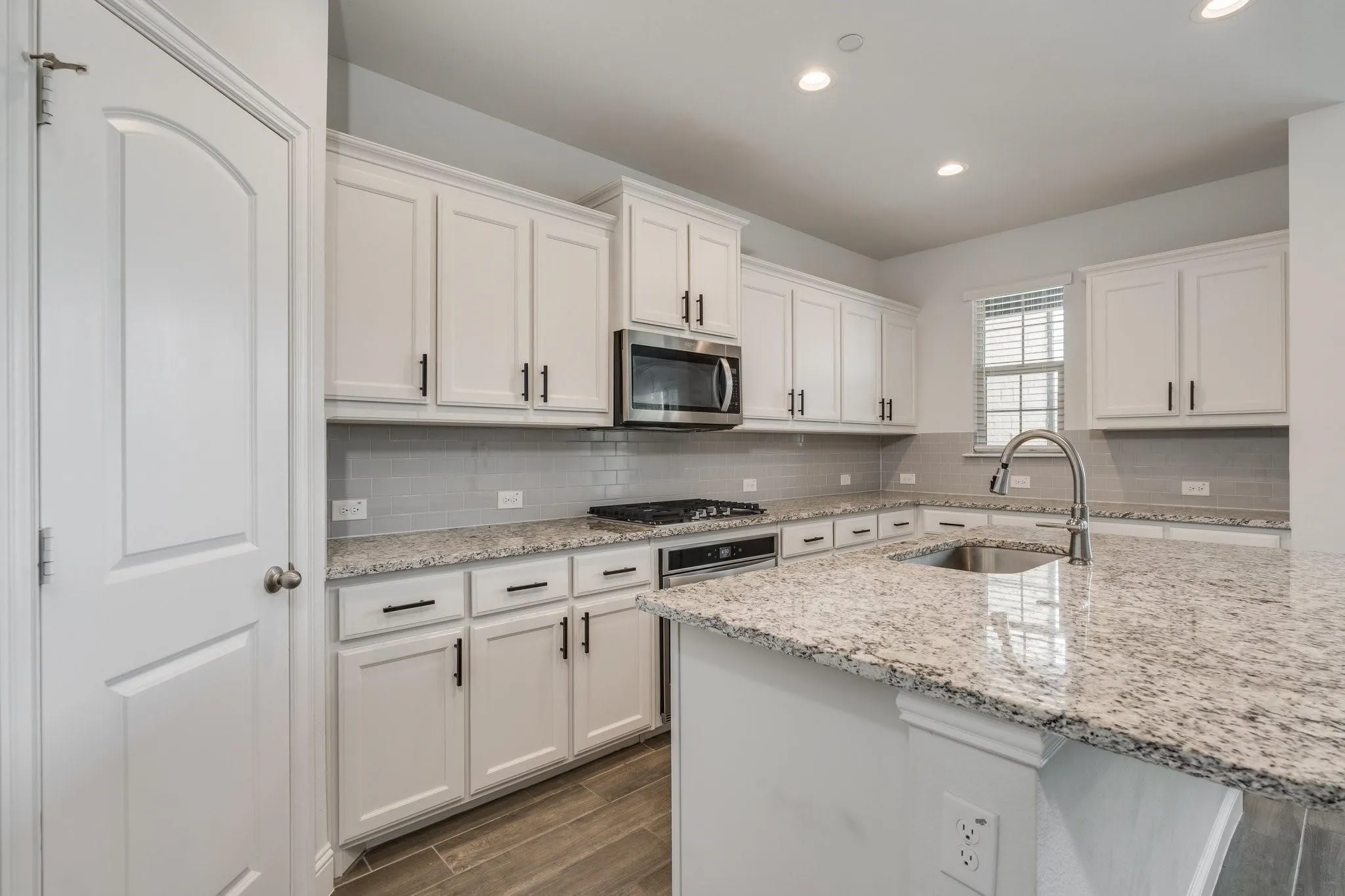 Single Family Residence For Rent in Tarrant County , 6805 Andrew Drive, North Richland Hills, Texas 76180, 3 Bedroom, 3 Bathroom, 2 Garage spaces, 1,773 Sqft, built in 2021, mls#21338850, Real Estate Agent in North Richland Hills, Homes For Rent in Tarrant county, Homes For Rent in North Richland Hills, Realtor in North Richland Hills Texas, Real Estate Brokerage Independent Realty Texas, Luminita Cordes Realtor