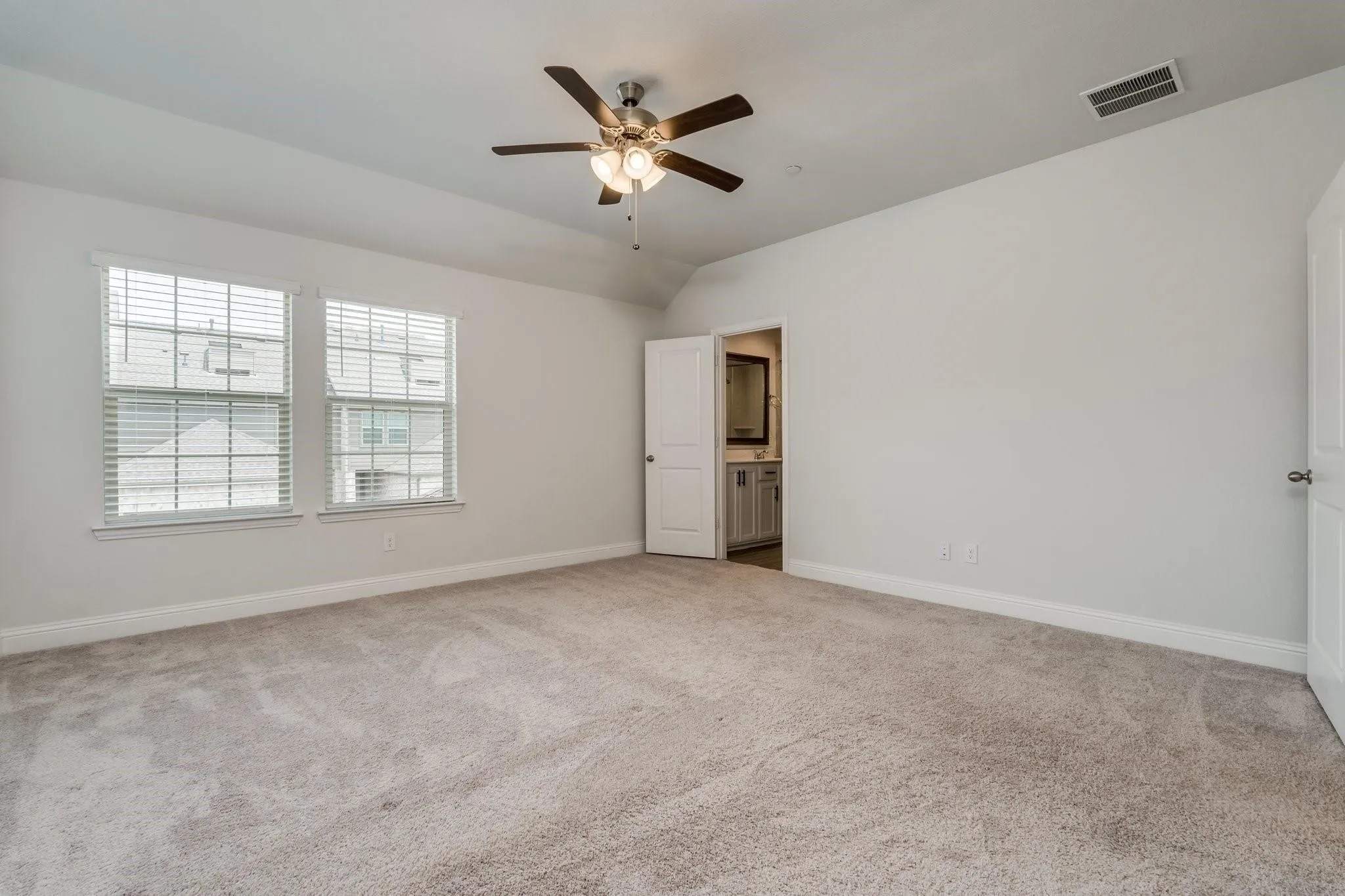 Single Family Residence For Rent in Tarrant County , 6805 Andrew Drive, North Richland Hills, Texas 76180, 3 Bedroom, 3 Bathroom, 2 Garage spaces, 1,773 Sqft, built in 2021, mls#21338850, Real Estate Agent in North Richland Hills, Homes For Rent in Tarrant county, Homes For Rent in North Richland Hills, Realtor in North Richland Hills Texas, Real Estate Brokerage Independent Realty Texas, Luminita Cordes Realtor