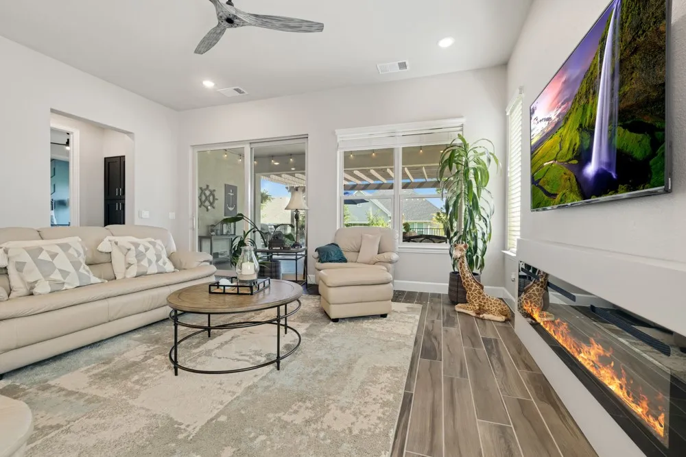 Single Family Residence For Sale in Denton County , 9604 Siltstone Drive, Denton, Texas 76207, 2 Bedroom, 3 Bathroom, 2 Garage spaces, 1,967 Sqft, built in 2021, mls#21333734, Real Estate Agent in Denton, Homes For Sale in Denton county, Homes For Sale in Denton, Realtor in Denton Texas, Real Estate Brokerage Independent Realty Texas, Luminita Cordes Realtor