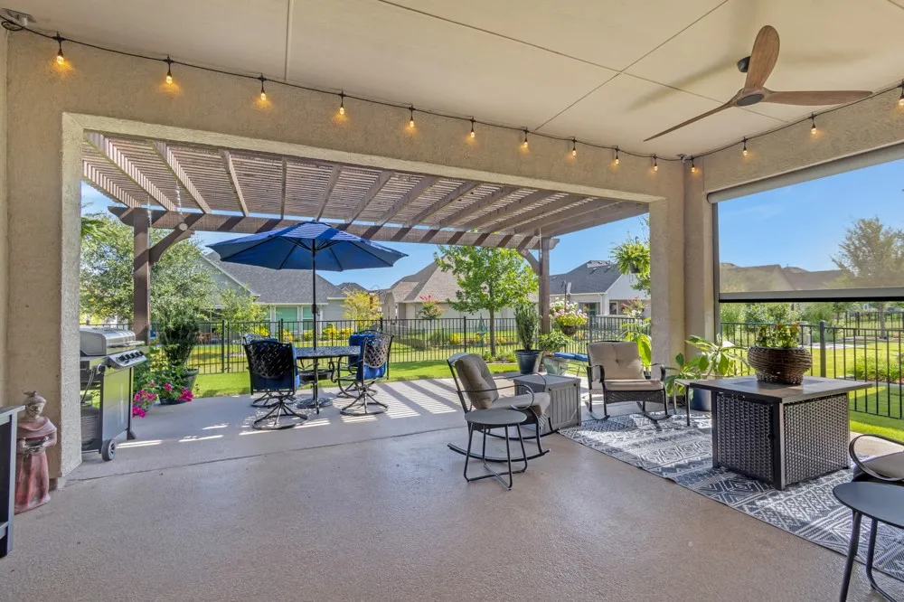 Single Family Residence For Sale in Denton County , 9604 Siltstone Drive, Denton, Texas 76207, 2 Bedroom, 3 Bathroom, 2 Garage spaces, 1,967 Sqft, built in 2021, mls#21333734, Real Estate Agent in Denton, Homes For Sale in Denton county, Homes For Sale in Denton, Realtor in Denton Texas, Real Estate Brokerage Independent Realty Texas, Luminita Cordes Realtor