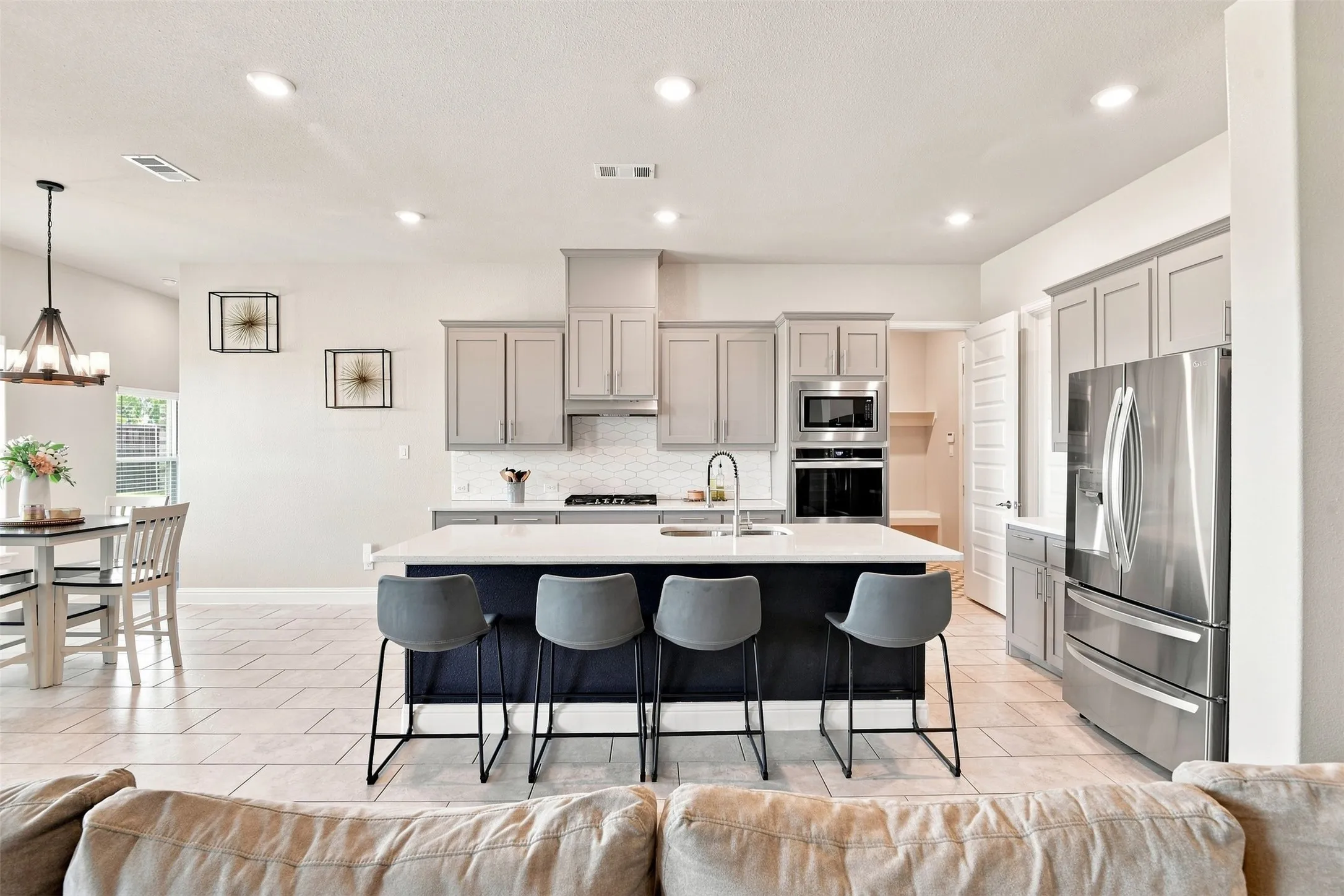 Single Family Residence For Sale in Collin County , 6309 Starr Drive, Mc Kinney, Texas 75071, 4 Bedroom, 2 Bathroom, 3 Garage spaces, 2,238 Sqft, built in 2021, mls#21335673, Real Estate Agent in Mc Kinney, Homes For Sale in Collin county, Homes For Sale in Mc Kinney, Realtor in Mc Kinney Texas, Real Estate Brokerage Independent Realty Texas, Luminita Cordes Realtor