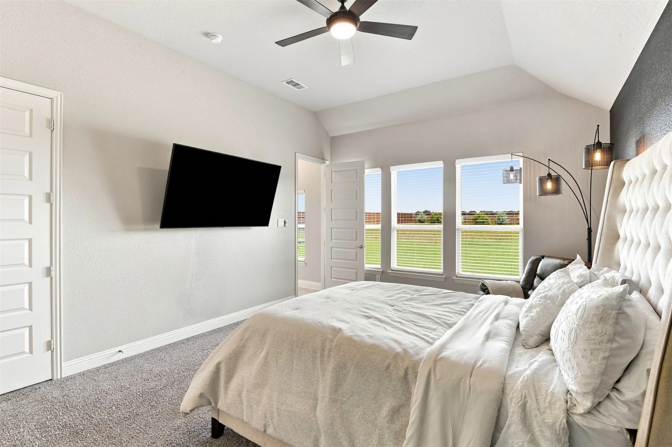 Single Family Residence For Sale in Collin County , 6309 Starr Drive, Mc Kinney, Texas 75071, 4 Bedroom, 2 Bathroom, 3 Garage spaces, 2,238 Sqft, built in 2021, mls#21335673, Real Estate Agent in Mc Kinney, Homes For Sale in Collin county, Homes For Sale in Mc Kinney, Realtor in Mc Kinney Texas, Real Estate Brokerage Independent Realty Texas, Luminita Cordes Realtor