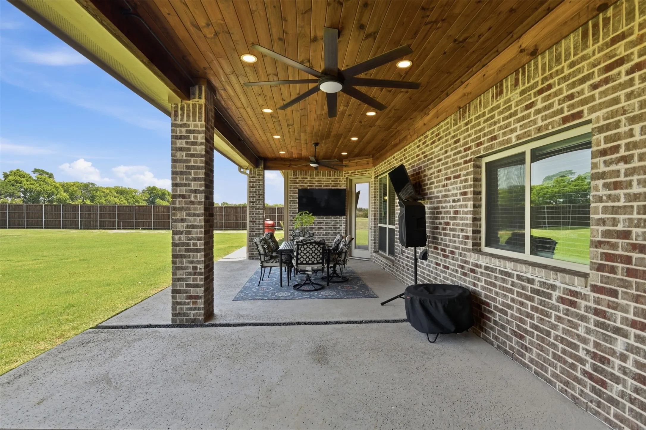 Single Family Residence For Sale in Collin County , 6309 Starr Drive, Mc Kinney, Texas 75071, 4 Bedroom, 2 Bathroom, 3 Garage spaces, 2,238 Sqft, built in 2021, mls#21335673, Real Estate Agent in Mc Kinney, Homes For Sale in Collin county, Homes For Sale in Mc Kinney, Realtor in Mc Kinney Texas, Real Estate Brokerage Independent Realty Texas, Luminita Cordes Realtor
