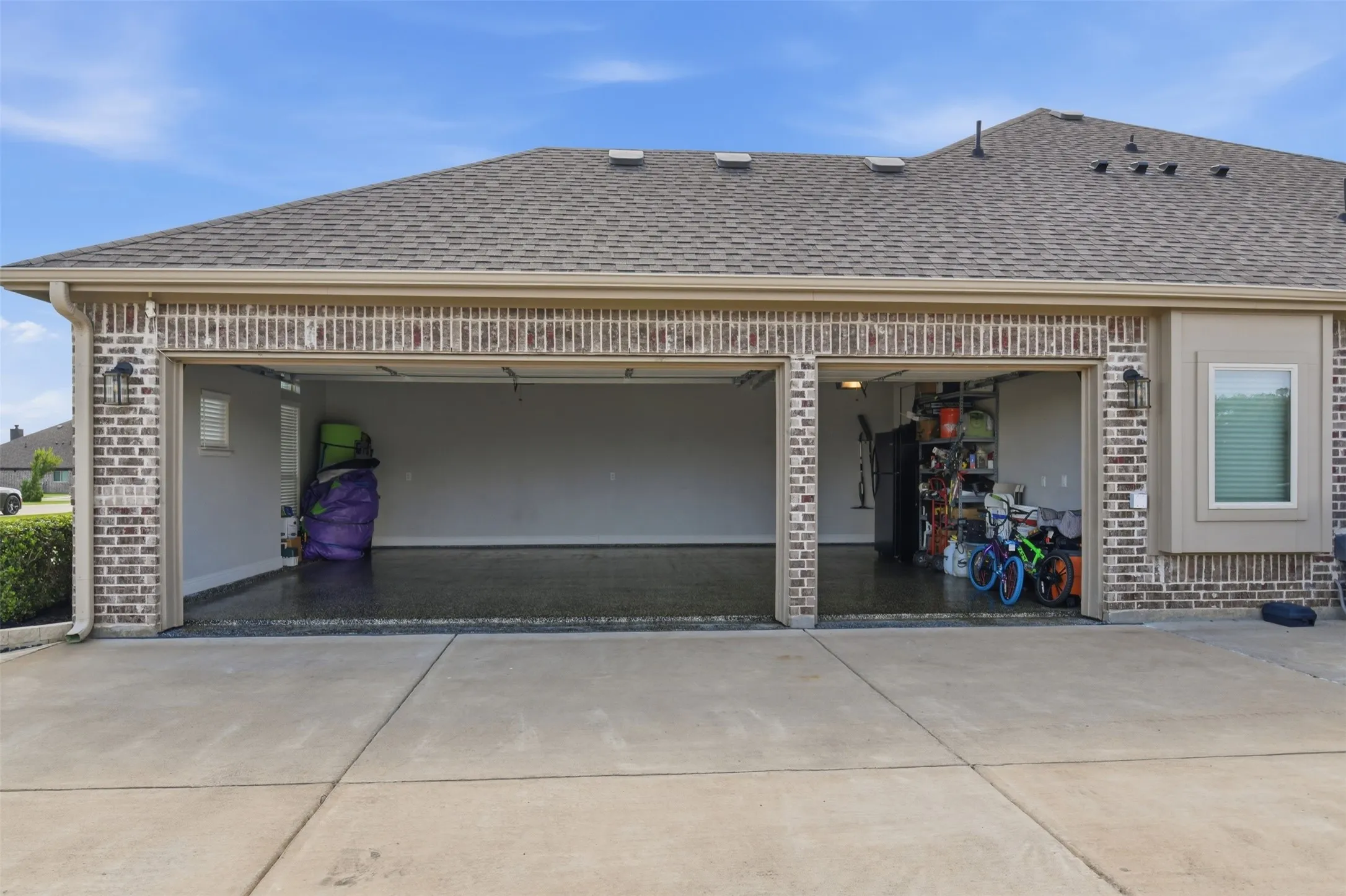 Single Family Residence For Sale in Collin County , 6309 Starr Drive, Mc Kinney, Texas 75071, 4 Bedroom, 2 Bathroom, 3 Garage spaces, 2,238 Sqft, built in 2021, mls#21335673, Real Estate Agent in Mc Kinney, Homes For Sale in Collin county, Homes For Sale in Mc Kinney, Realtor in Mc Kinney Texas, Real Estate Brokerage Independent Realty Texas, Luminita Cordes Realtor
