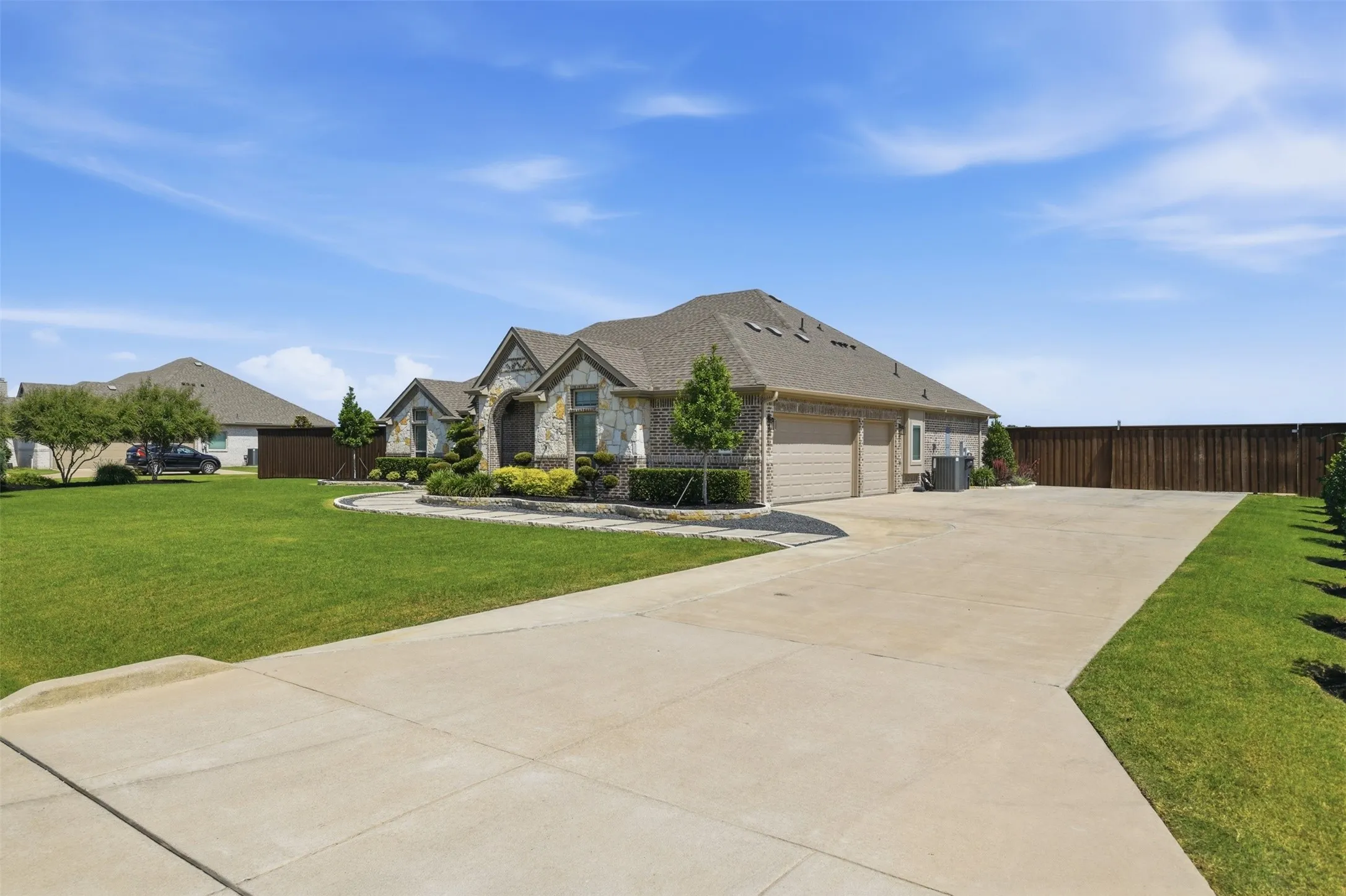 Single Family Residence For Sale in Collin County , 6309 Starr Drive, Mc Kinney, Texas 75071, 4 Bedroom, 2 Bathroom, 3 Garage spaces, 2,238 Sqft, built in 2021, mls#21335673, Real Estate Agent in Mc Kinney, Homes For Sale in Collin county, Homes For Sale in Mc Kinney, Realtor in Mc Kinney Texas, Real Estate Brokerage Independent Realty Texas, Luminita Cordes Realtor