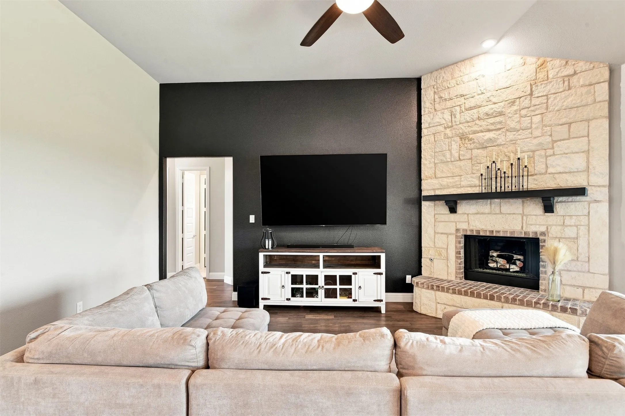 Single Family Residence For Sale in Collin County , 6309 Starr Drive, Mc Kinney, Texas 75071, 4 Bedroom, 2 Bathroom, 3 Garage spaces, 2,238 Sqft, built in 2021, mls#21335673, Real Estate Agent in Mc Kinney, Homes For Sale in Collin county, Homes For Sale in Mc Kinney, Realtor in Mc Kinney Texas, Real Estate Brokerage Independent Realty Texas, Luminita Cordes Realtor