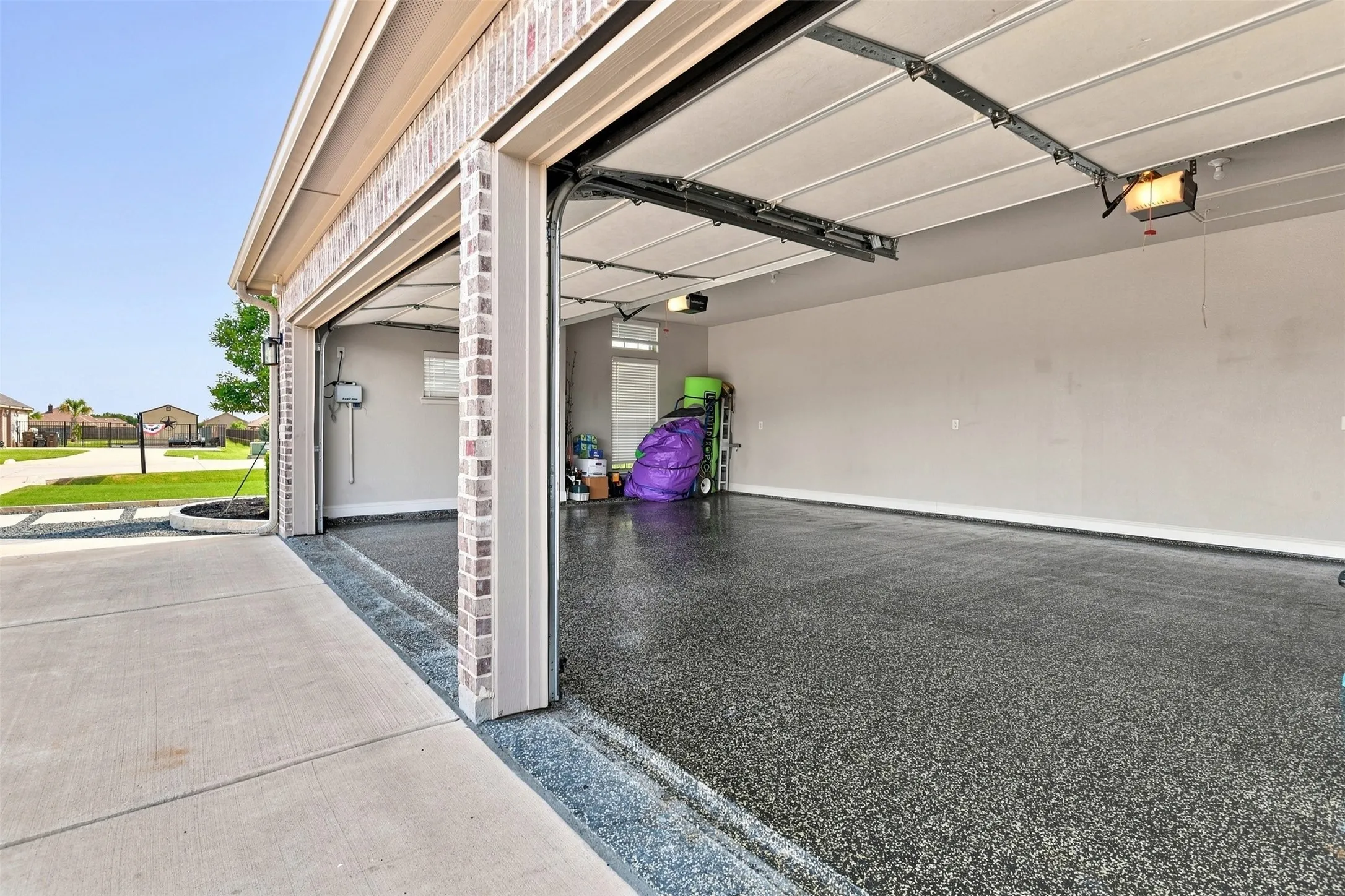 Single Family Residence For Sale in Collin County , 6309 Starr Drive, Mc Kinney, Texas 75071, 4 Bedroom, 2 Bathroom, 3 Garage spaces, 2,238 Sqft, built in 2021, mls#21335673, Real Estate Agent in Mc Kinney, Homes For Sale in Collin county, Homes For Sale in Mc Kinney, Realtor in Mc Kinney Texas, Real Estate Brokerage Independent Realty Texas, Luminita Cordes Realtor