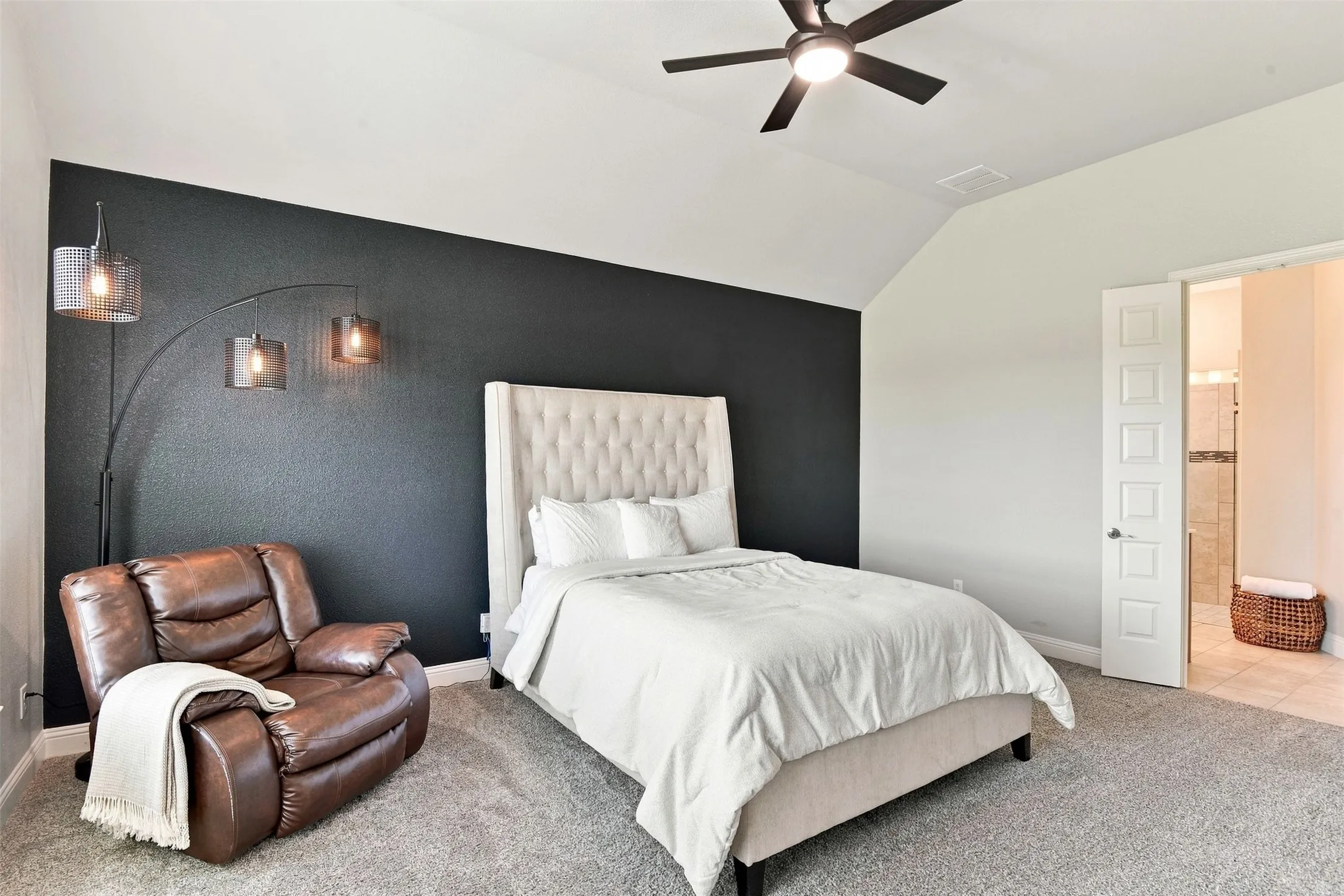 Single Family Residence For Sale in Collin County , 6309 Starr Drive, Mc Kinney, Texas 75071, 4 Bedroom, 2 Bathroom, 3 Garage spaces, 2,238 Sqft, built in 2021, mls#21335673, Real Estate Agent in Mc Kinney, Homes For Sale in Collin county, Homes For Sale in Mc Kinney, Realtor in Mc Kinney Texas, Real Estate Brokerage Independent Realty Texas, Luminita Cordes Realtor