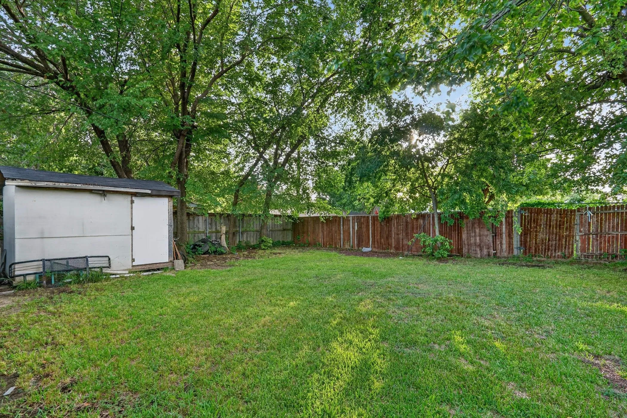 Single Family Residence For Sale in Dallas County , 1029 S Bryan Street, Mesquite, Texas 75149, 4 Bedroom, 2 Bathroom, Garage spaces, 1,906 Sqft, built in 1957, mls#21338670, Real Estate Agent in Mesquite, Homes For Sale in Dallas county, Homes For Sale in Mesquite, Realtor in Mesquite Texas, Real Estate Brokerage Independent Realty Texas, Luminita Cordes Realtor