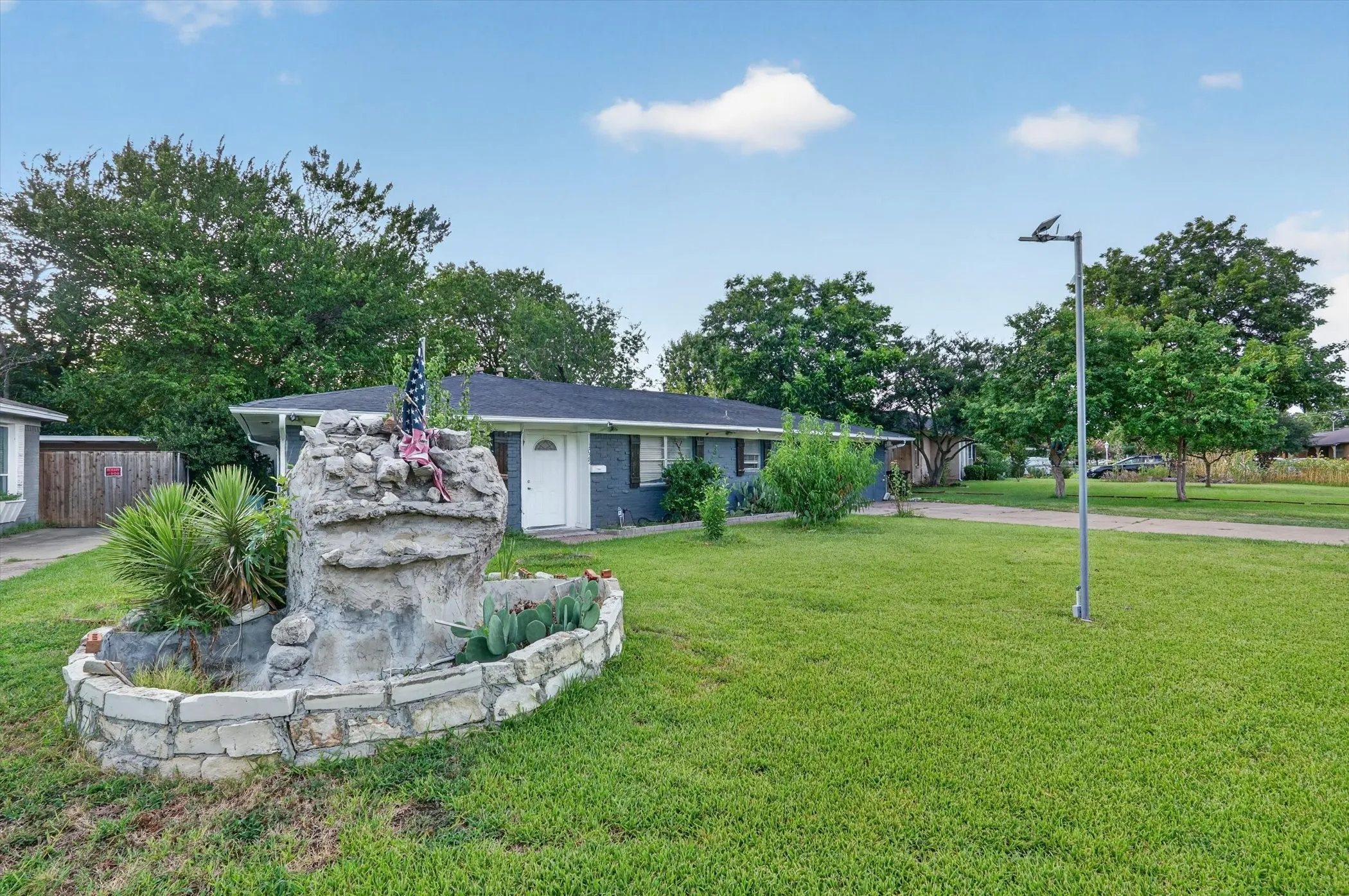 Single Family Residence For Sale in Dallas County , 1029 S Bryan Street, Mesquite, Texas 75149, 4 Bedroom, 2 Bathroom, Garage spaces, 1,906 Sqft, built in 1957, mls#21338670, Real Estate Agent in Mesquite, Homes For Sale in Dallas county, Homes For Sale in Mesquite, Realtor in Mesquite Texas, Real Estate Brokerage Independent Realty Texas, Luminita Cordes Realtor