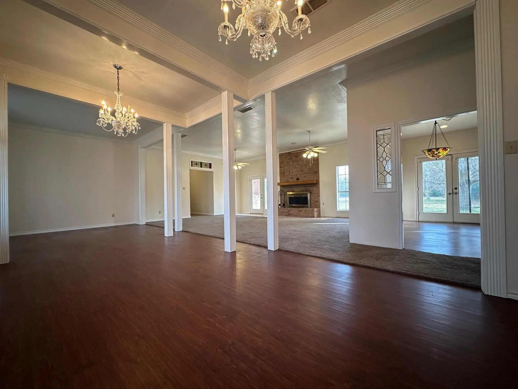 Single Family Residence For Sale in Hopkins County , 8099 W Interstate Highway 30, Cumby, Texas 75433, 4 Bedroom, 4 Bathroom, 2 Garage spaces, 3,016 Sqft, built in 1995, mls#21338895, Real Estate Agent in Cumby, Homes For Sale in Hopkins county, Homes For Sale in Cumby, Realtor in Cumby Texas, Real Estate Brokerage Independent Realty Texas, Luminita Cordes Realtor